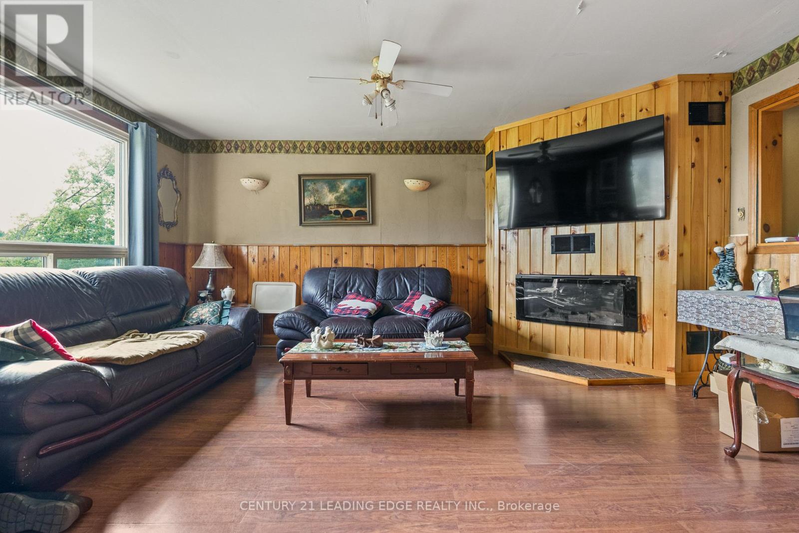 381 Burnt River Road, Kawartha Lakes (Somerville), Ontario  K0M 1C0 - Photo 6 - X12400545