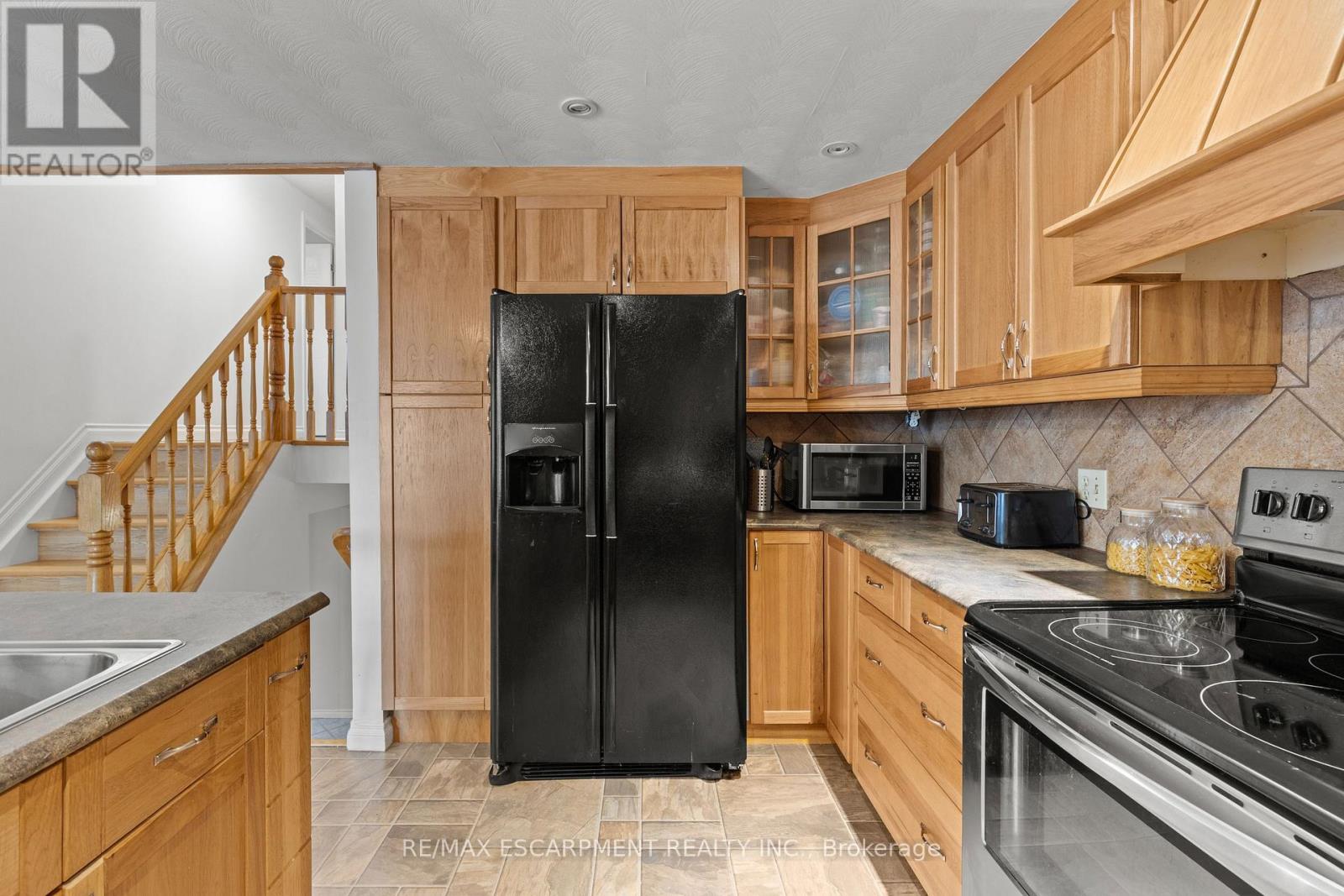 A - 15 Oak Avenue, Brant, Ontario  N3L 3C6 - Photo 14 - X12400549