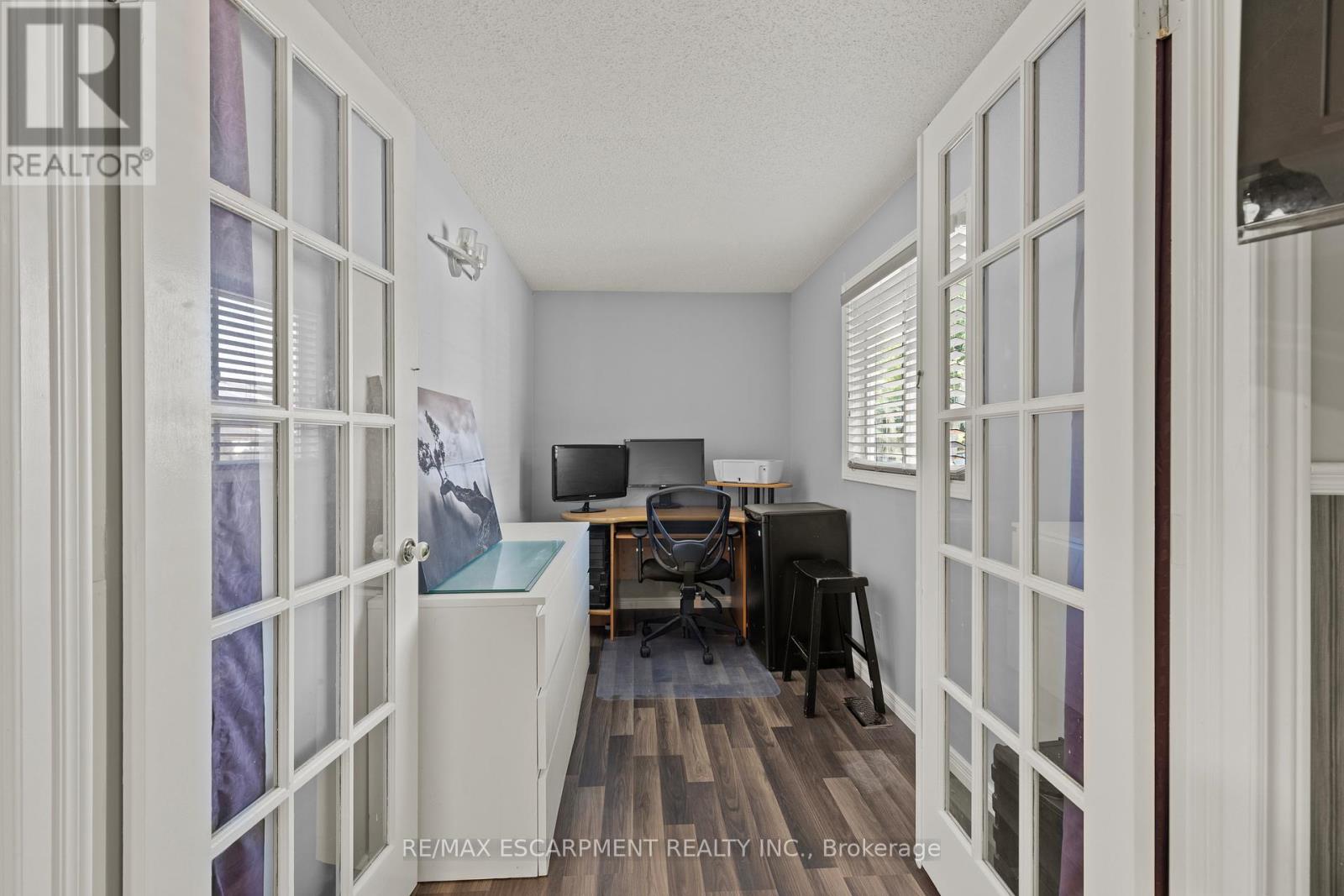 A - 15 Oak Avenue, Brant, Ontario  N3L 3C6 - Photo 18 - X12400549
