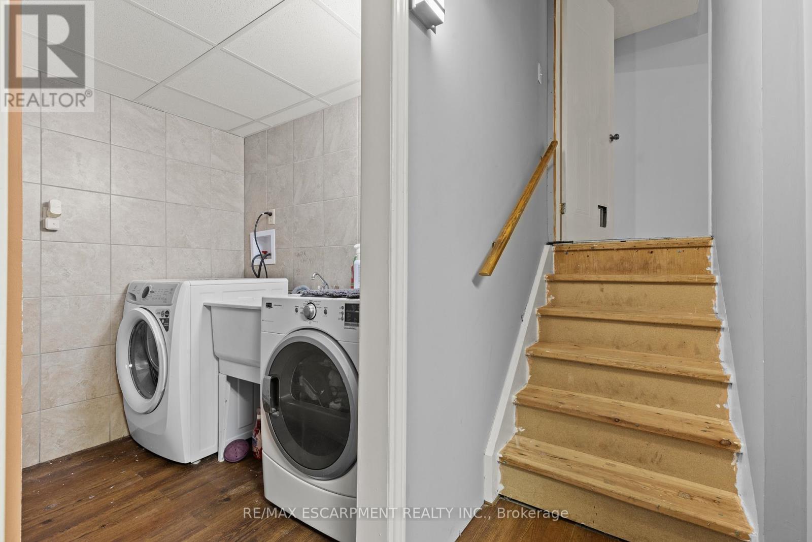 A - 15 Oak Avenue, Brant, Ontario  N3L 3C6 - Photo 28 - X12400549
