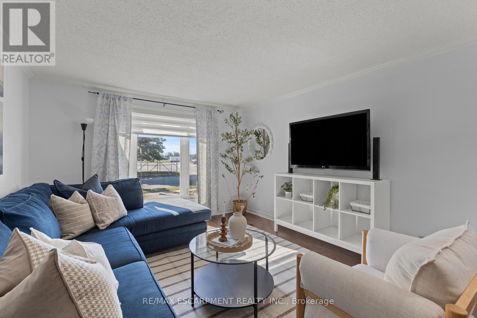 A - 15 Oak Avenue, Brant, Ontario  N3L 3C6 - Photo 6 - X12400549