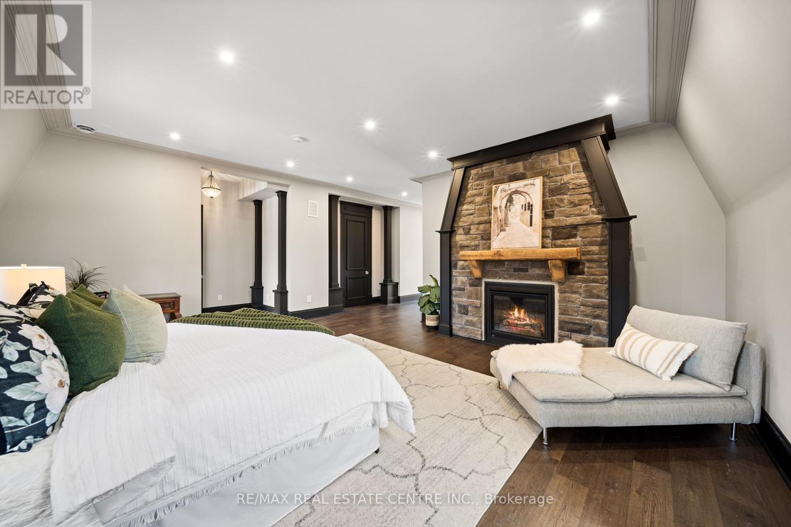 23 Cameron Drive, Hamilton, Ontario  L9G 2L4 - Photo 23 - X12400603