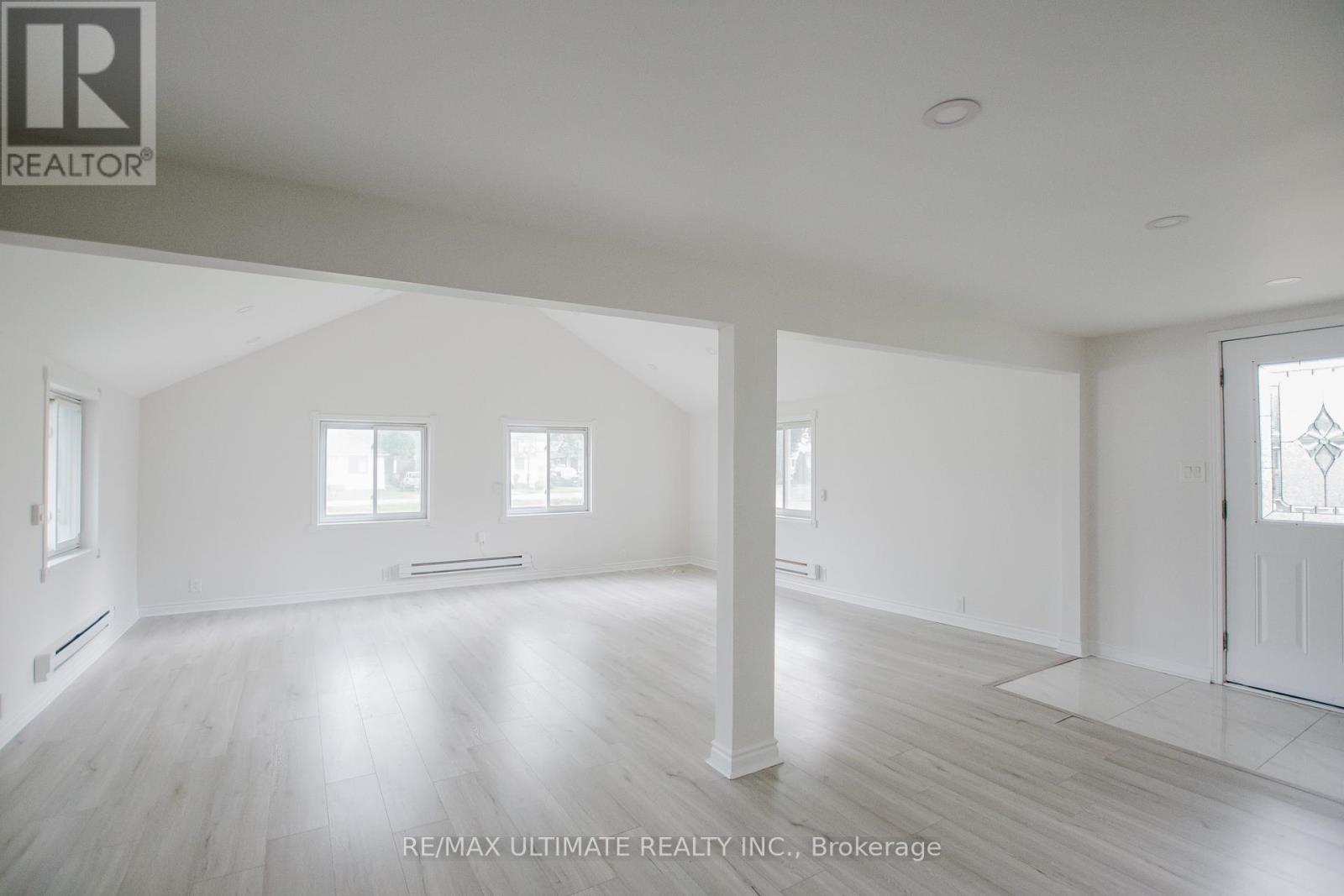 372 Helen Street, Fort Erie, Ontario  L0S 1B0 - Photo 4 - X12400607