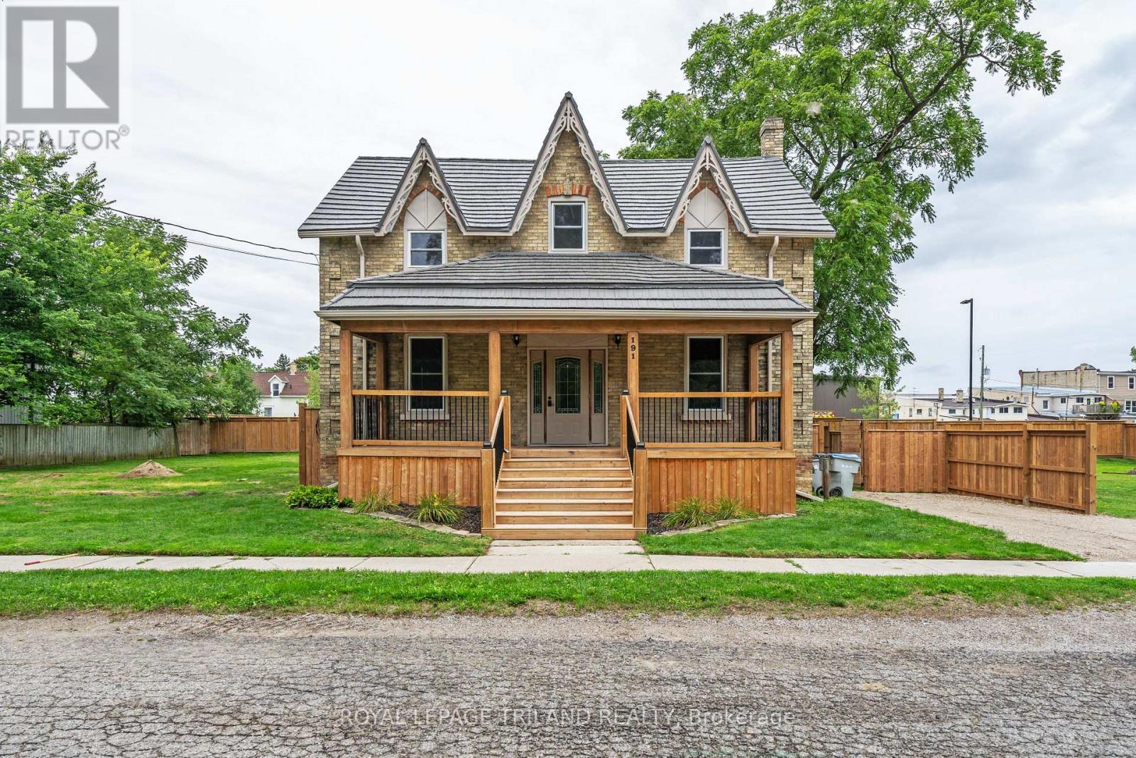 191 Catherine Street, North Middlesex, Ontario  N0M 2K0 - Photo 2 - X12370510