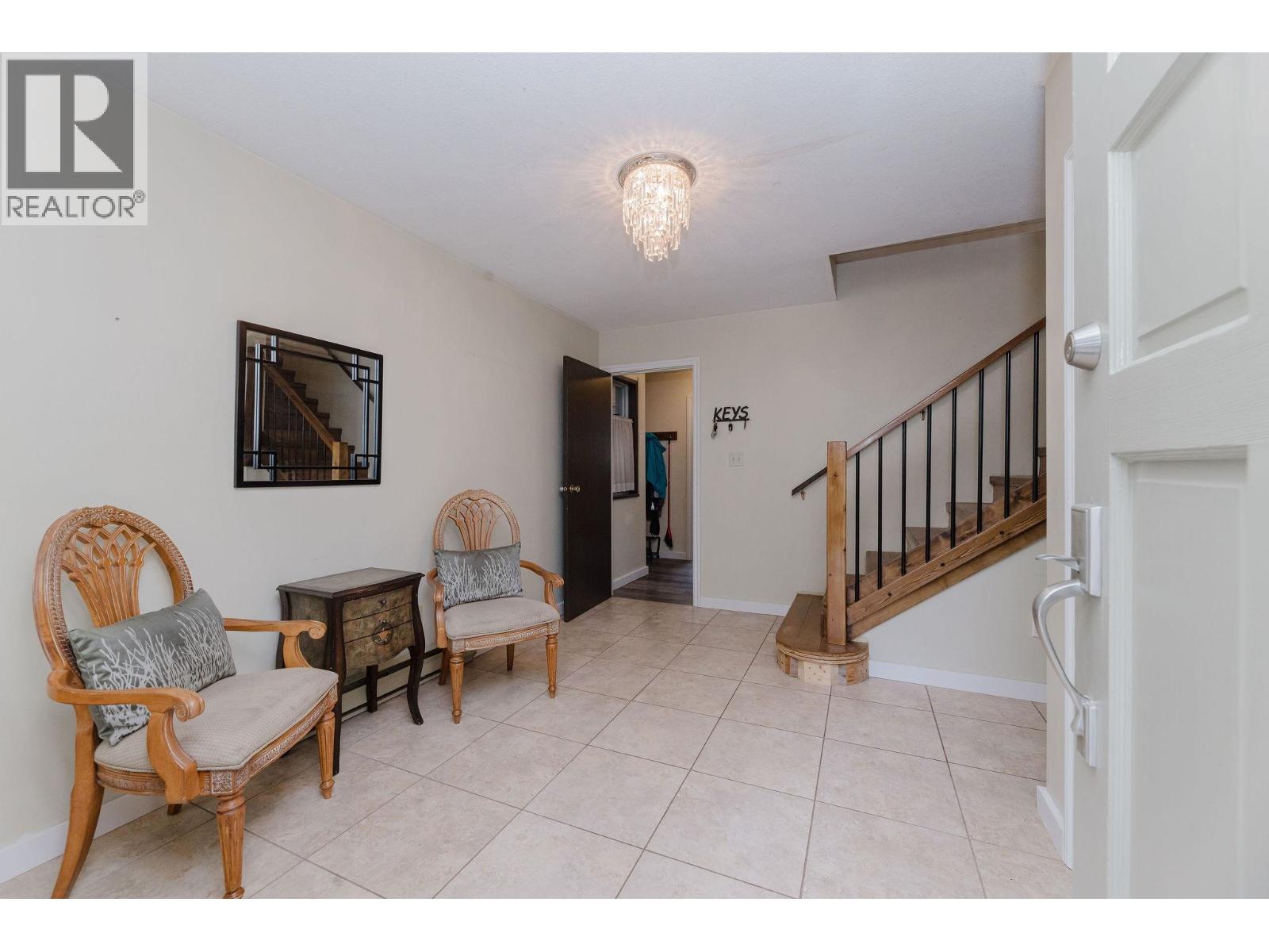 7838 Redrooffs Road, Halfmoon Bay, British Columbia  V7Z 1A4 - Photo 6 - R3046079