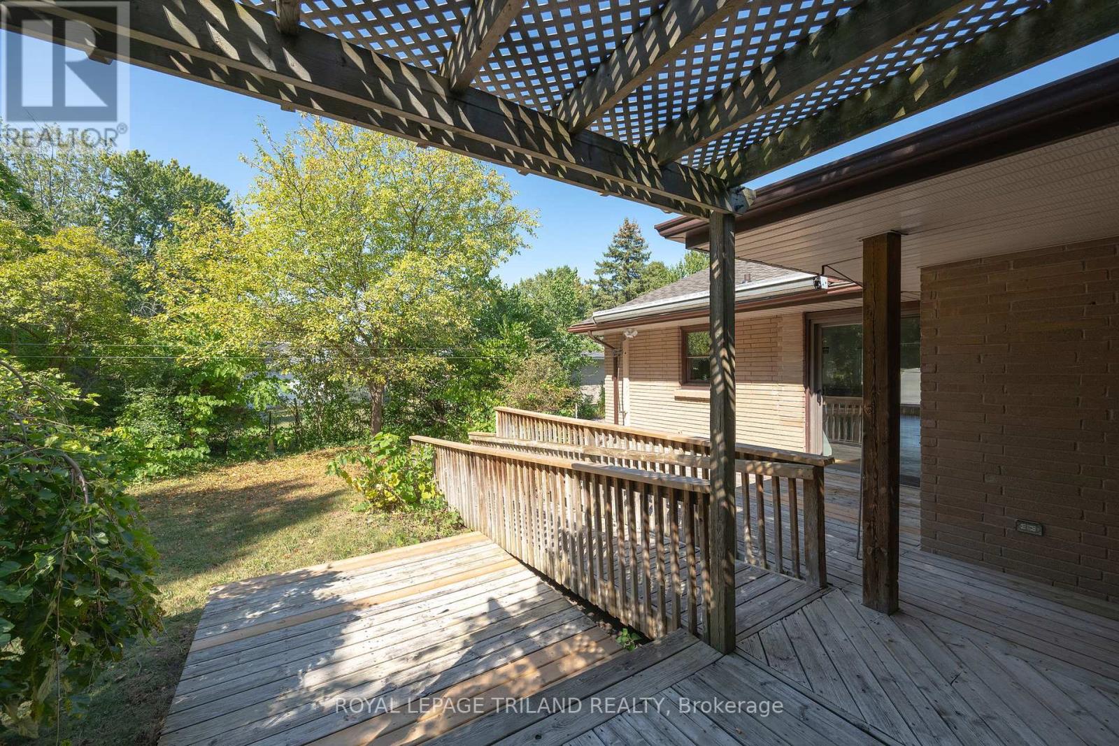 264 Trott Drive, London North, Ontario  N6G 1B5 - Photo 11 - X12310639