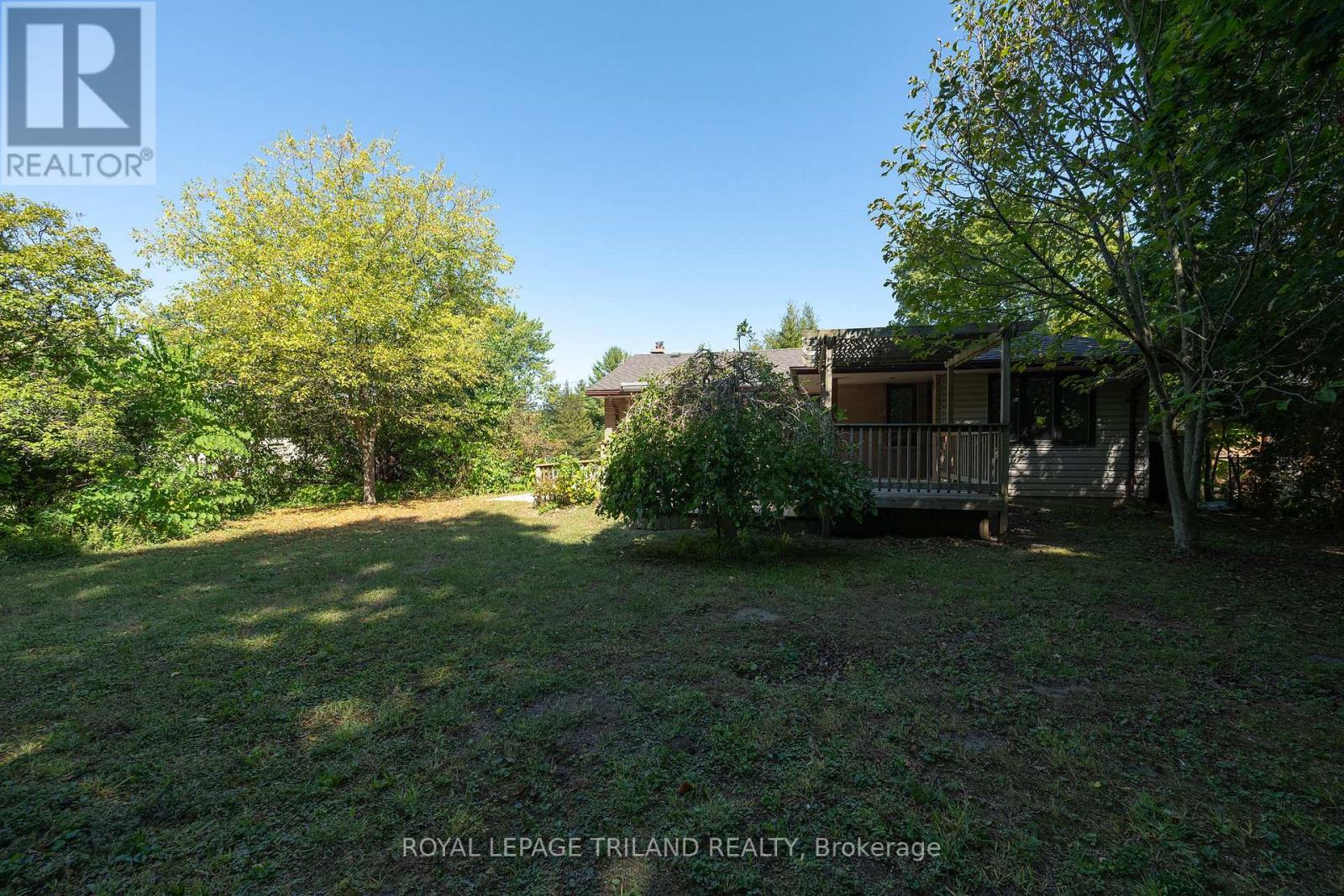 264 Trott Drive, London North, Ontario  N6G 1B5 - Photo 10 - X12310639