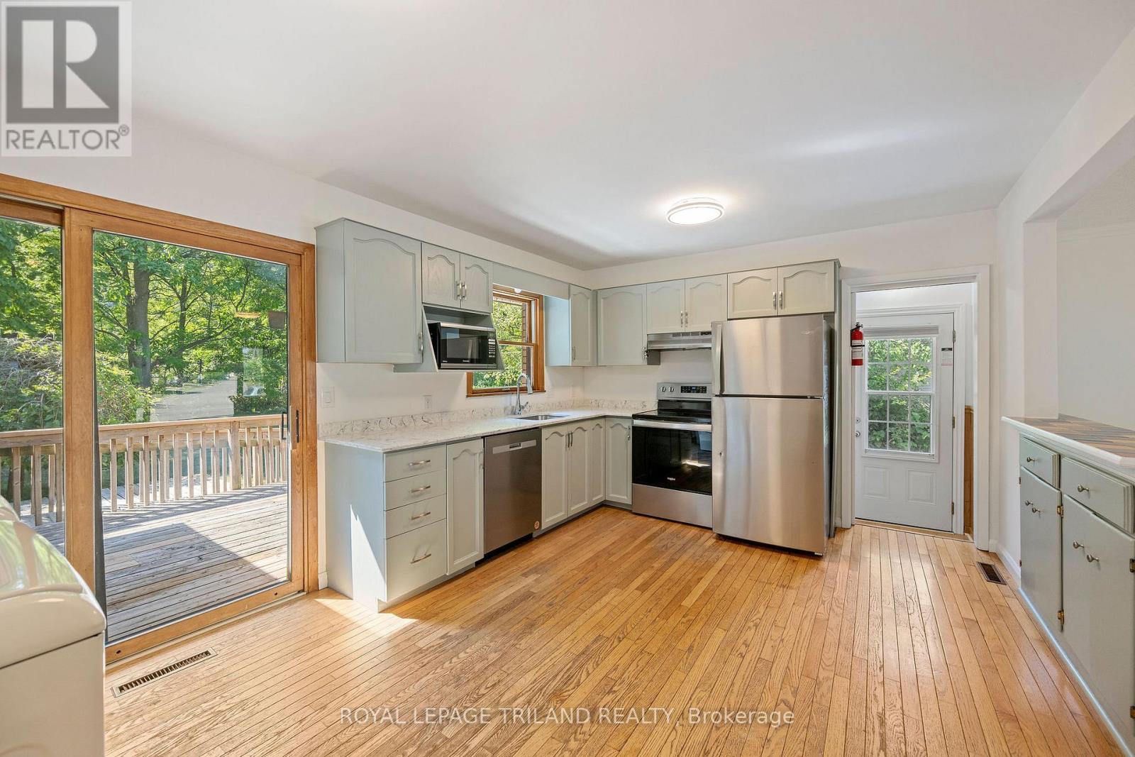 264 Trott Drive, London North, Ontario  N6G 1B5 - Photo 17 - X12310639