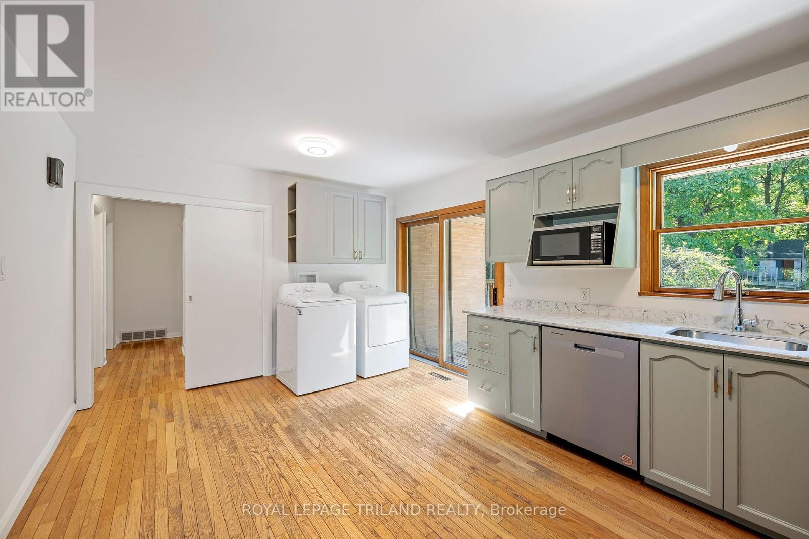 264 Trott Drive, London North, Ontario  N6G 1B5 - Photo 18 - X12310639