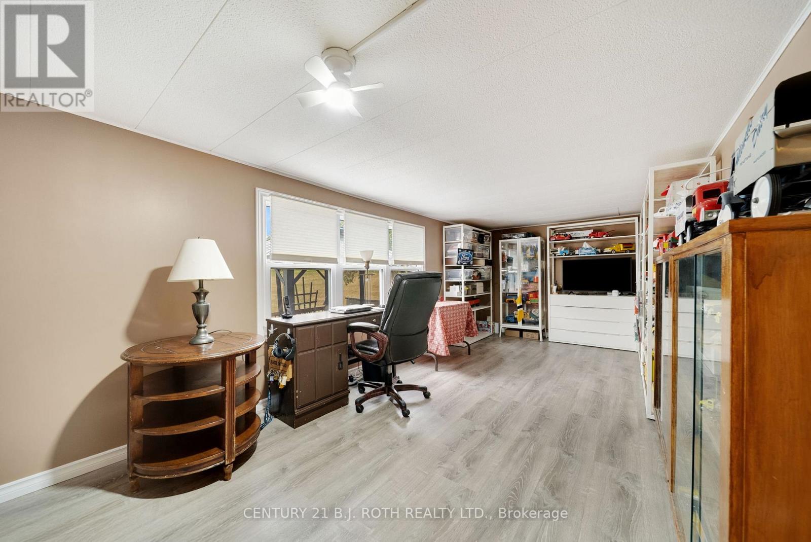46 Cameron Drive, Oro-Medonte, Ontario  L0L 1T0 - Photo 14 - S12343736