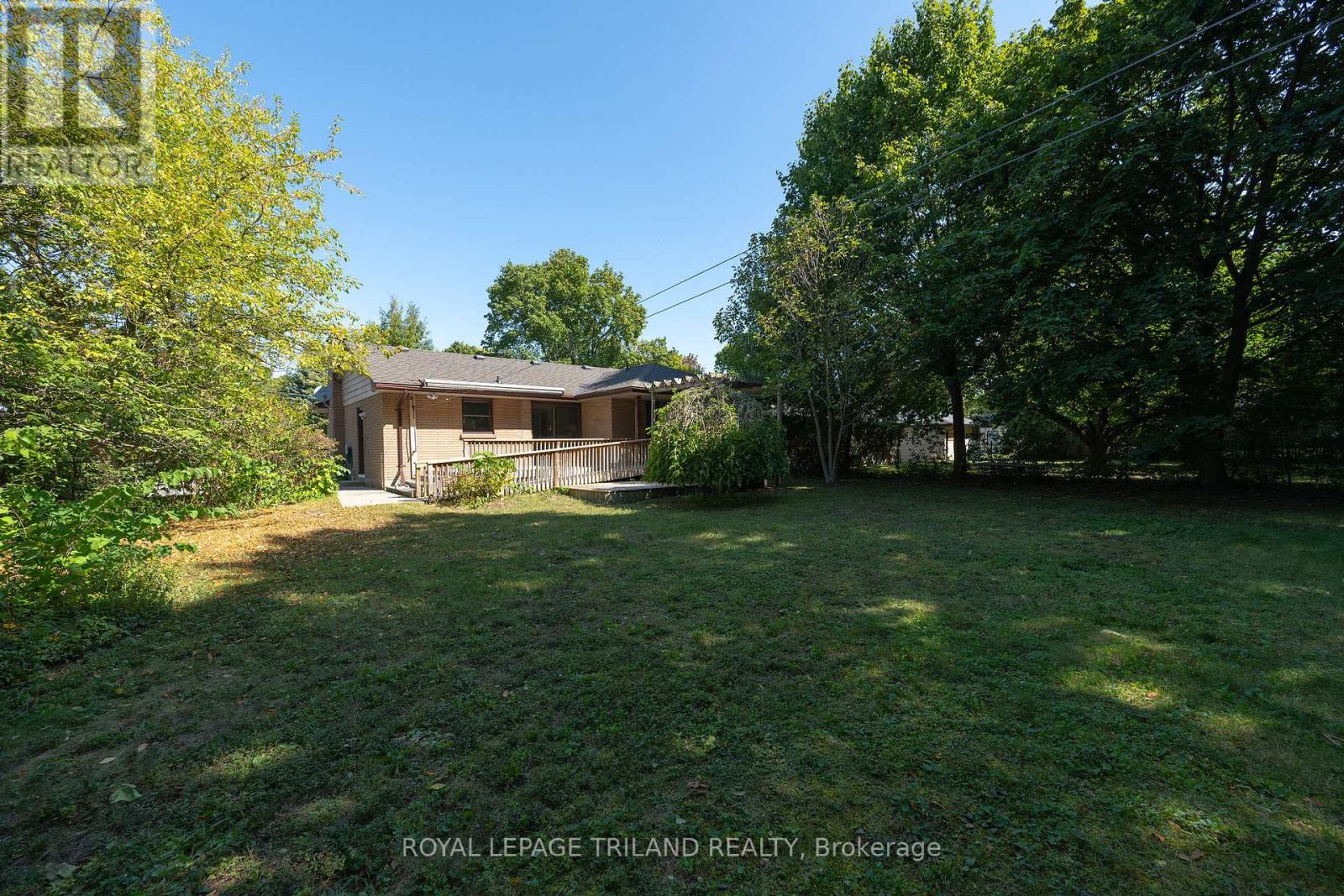 264 Trott Drive, London North, Ontario  N6G 1B5 - Photo 9 - X12310639