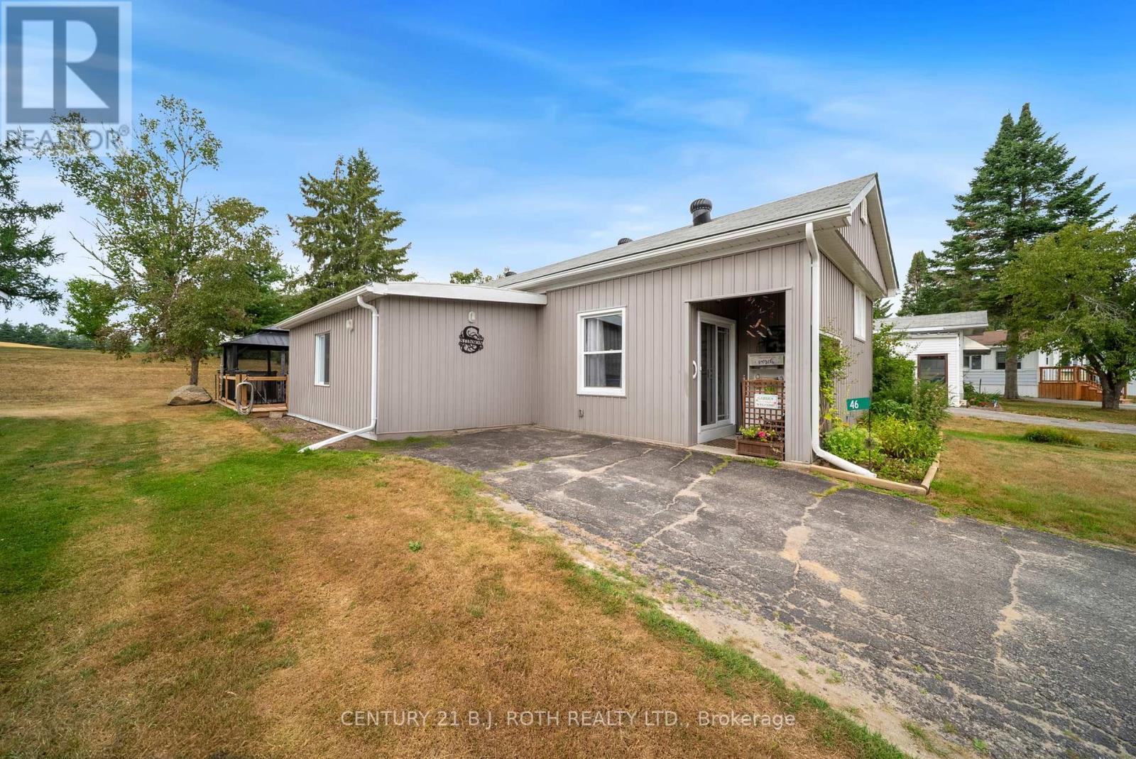 46 Cameron Drive, Oro-Medonte, Ontario  L0L 1T0 - Photo 2 - S12343736