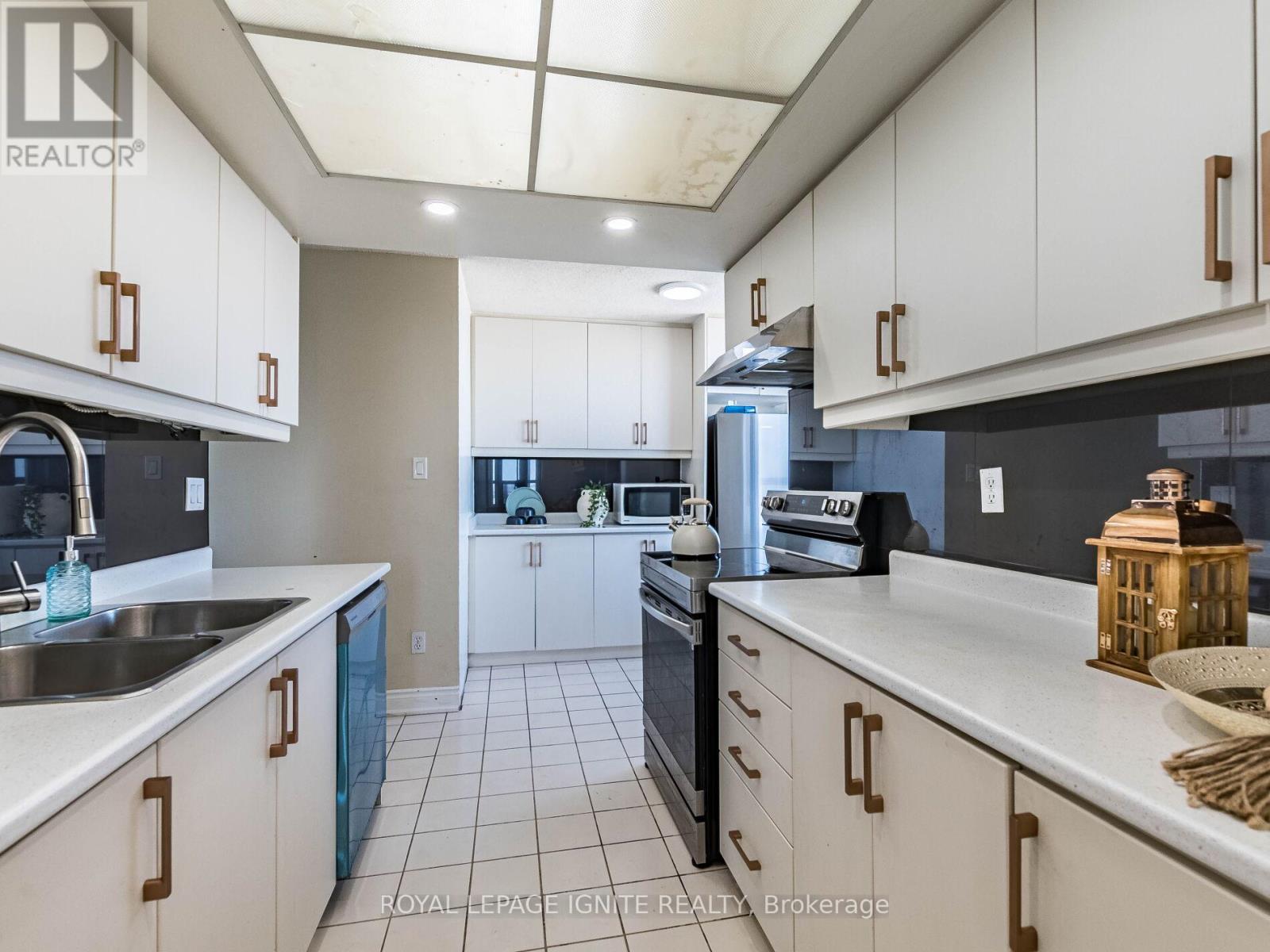 2108 - 30 Malta Avenue, Brampton, Ontario  L6Y 4S5 - Photo 22 - W12351271