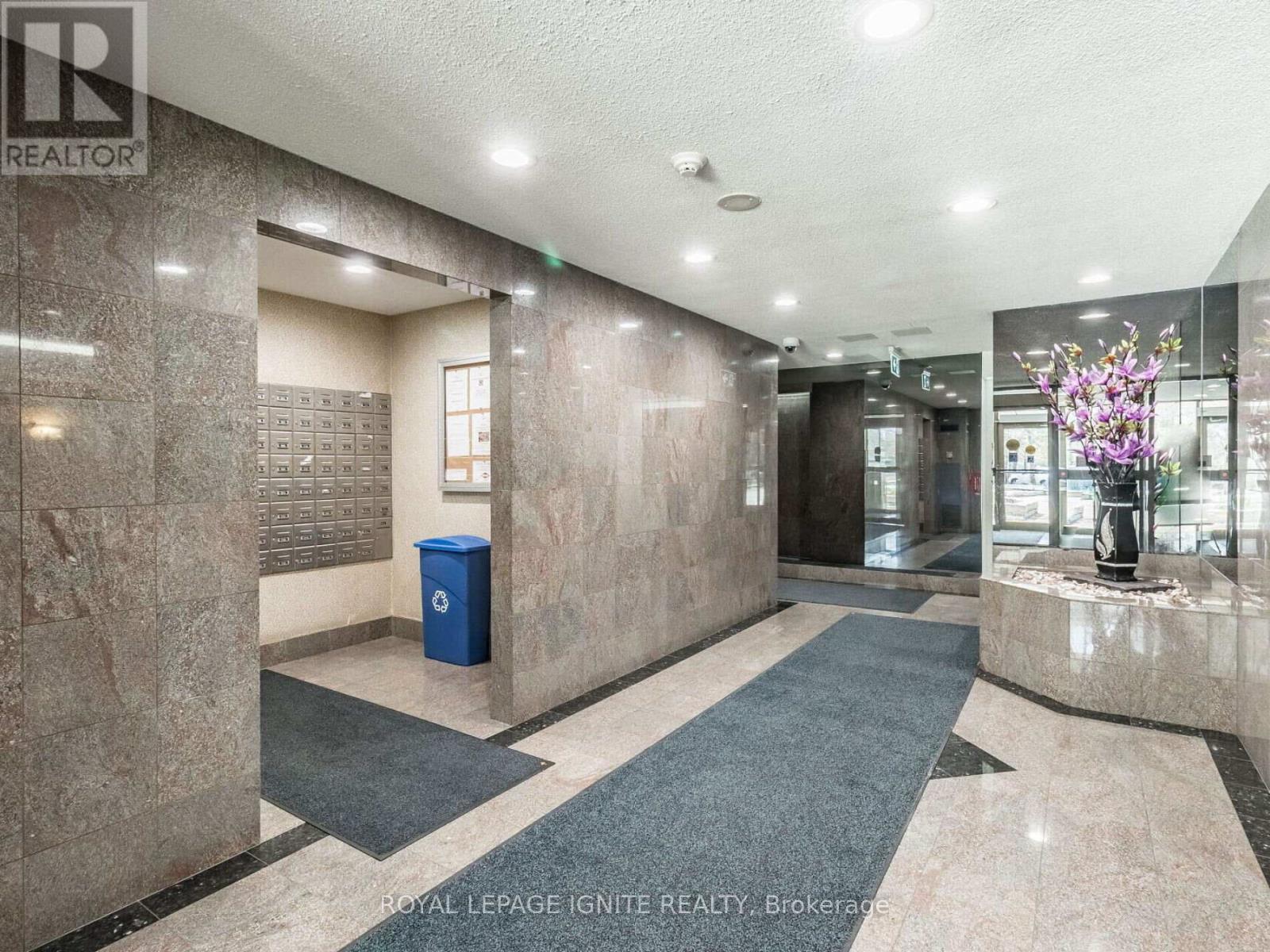 2108 - 30 Malta Avenue, Brampton, Ontario  L6Y 4S5 - Photo 4 - W12351271