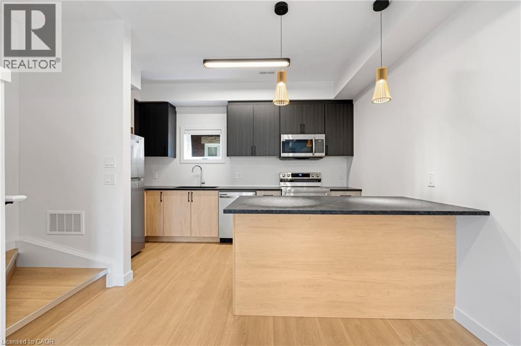 15 Cedar Street Unit# 3, Kitchener, Ontario  N2H 2W7 - Photo 1 - 40750735