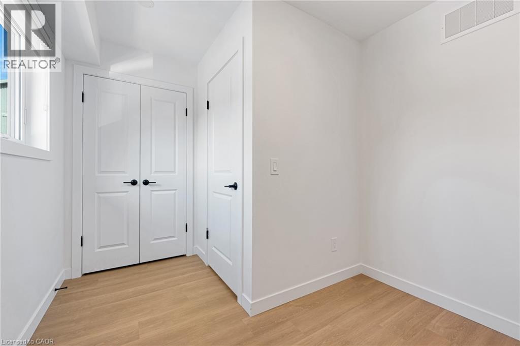 15 Cedar Street Unit# 3, Kitchener, Ontario  N2H 2W7 - Photo 18 - 40750735