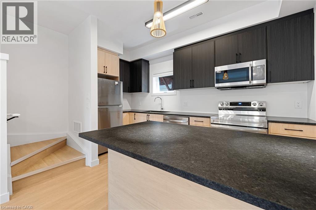 15 Cedar Street Unit# 3, Kitchener, Ontario  N2H 2W7 - Photo 9 - 40750735