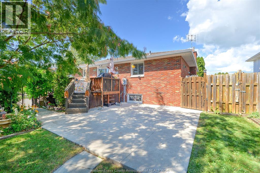 407 Richmond, Amherstburg, Ontario N9V 3E8 - Photo 6 - 25023212