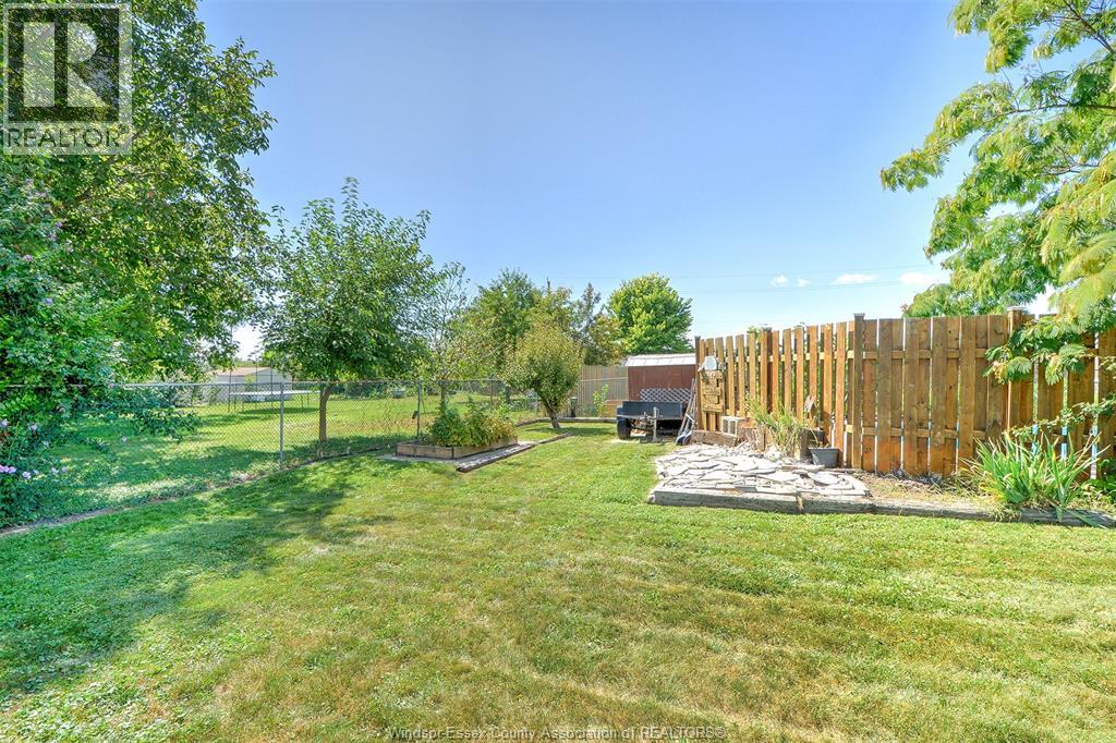407 Richmond, Amherstburg, Ontario N9V 3E8 - Photo 5 - 25023212
