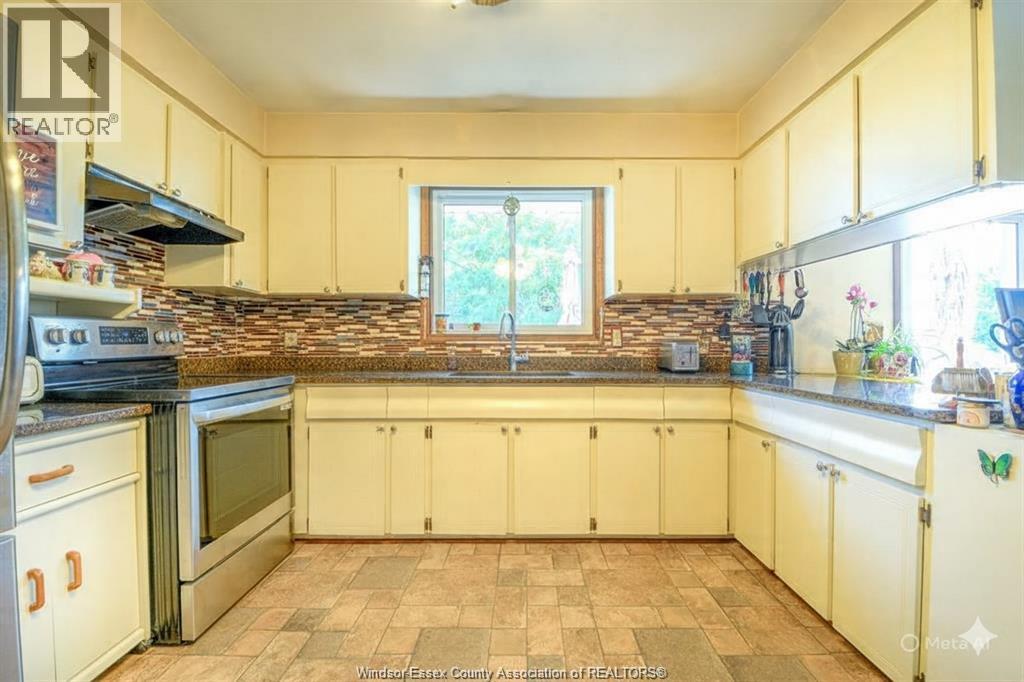 407 Richmond, Amherstburg, Ontario N9V 3E8 - Photo 16 - 25023212