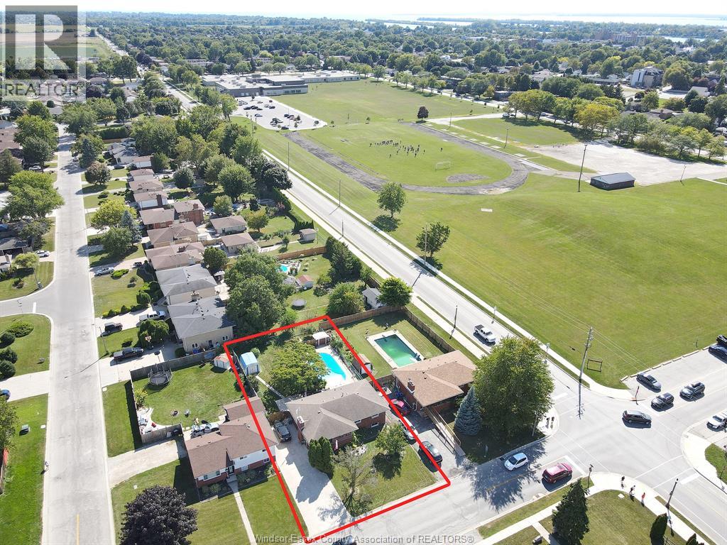 407 Richmond, Amherstburg, Ontario N9V 3E8 - Photo 37 - 25023212