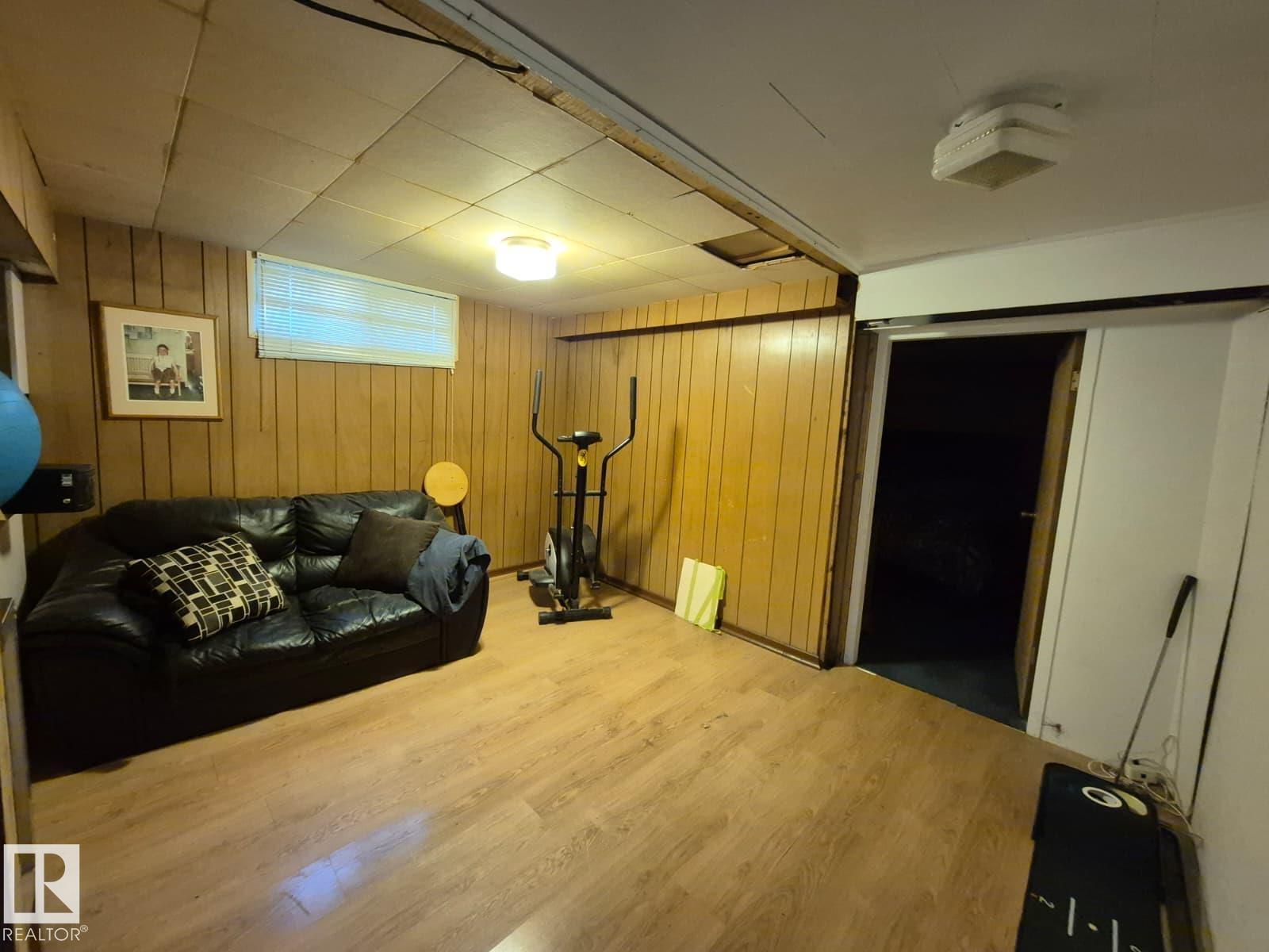 7920 Argyll Rd Nw, Edmonton, Alberta  T6C 4B1 - Photo 17 - E4457539