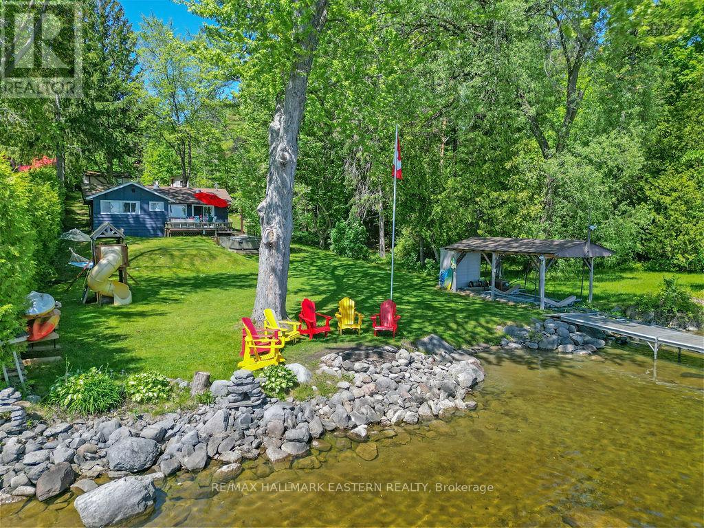 26 MANITOU LANE, Kawartha Lakes, Ontario