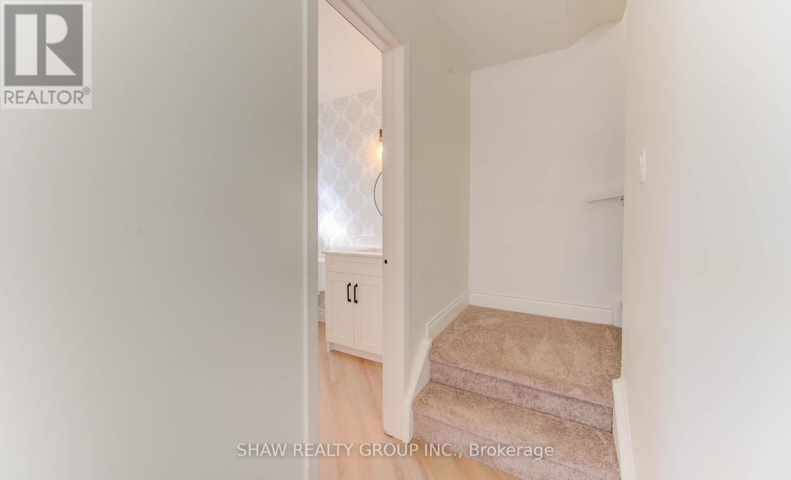 60 Elmsdale Drive, Kitchener, Ontario  N2E 2G4 - Photo 28 - X12399846