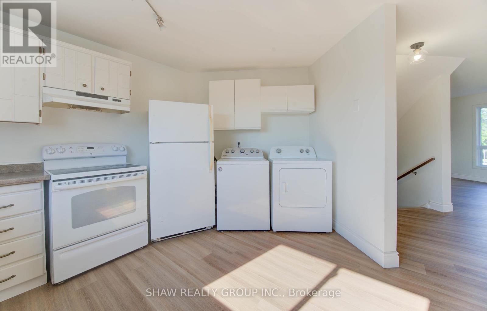 60 Elmsdale Drive, Kitchener, Ontario  N2E 2G4 - Photo 24 - X12399846