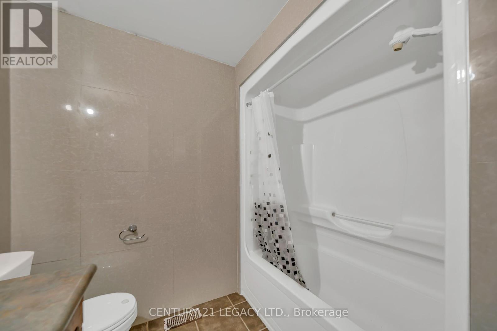 217 Cotton Grass Street, Kitchener, Ontario  N2E 4A5 - Photo 6 - X12332861