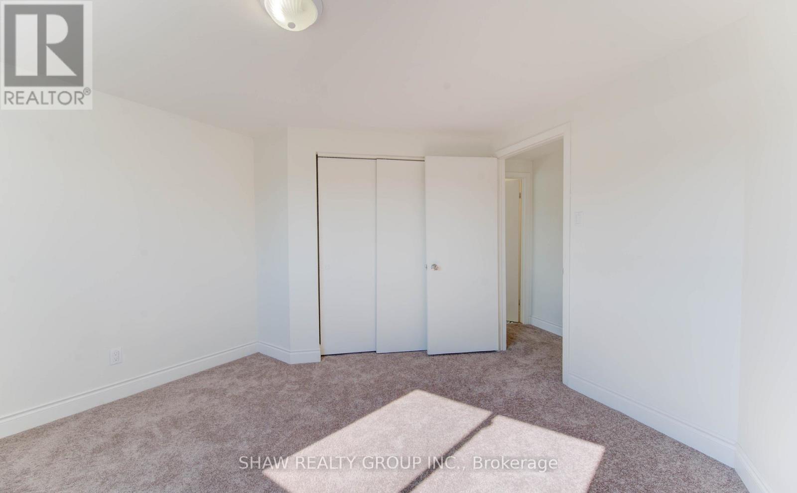 60 Elmsdale Drive, Kitchener, Ontario  N2E 2G4 - Photo 39 - X12399846