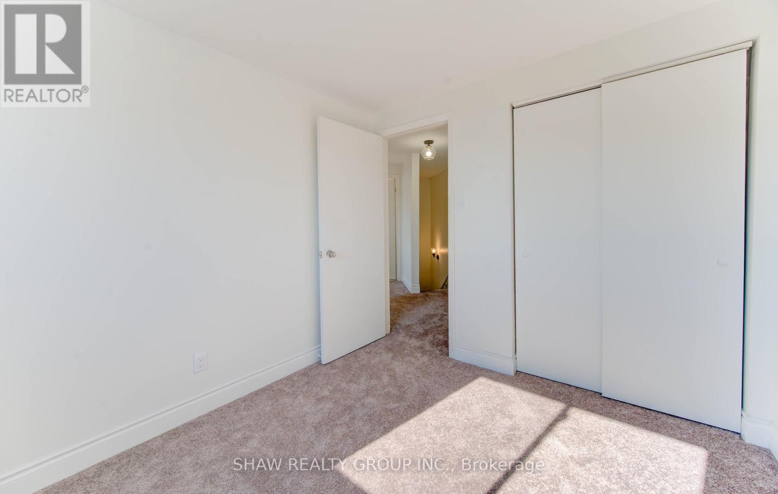 60 Elmsdale Drive, Kitchener, Ontario  N2E 2G4 - Photo 35 - X12399846