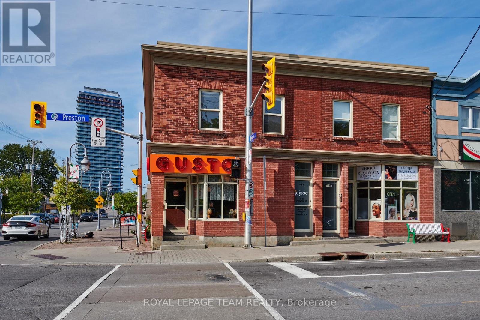 118 Preston Street, Ottawa, Ontario  K1R 7P2 - Photo 3 - X12400704
