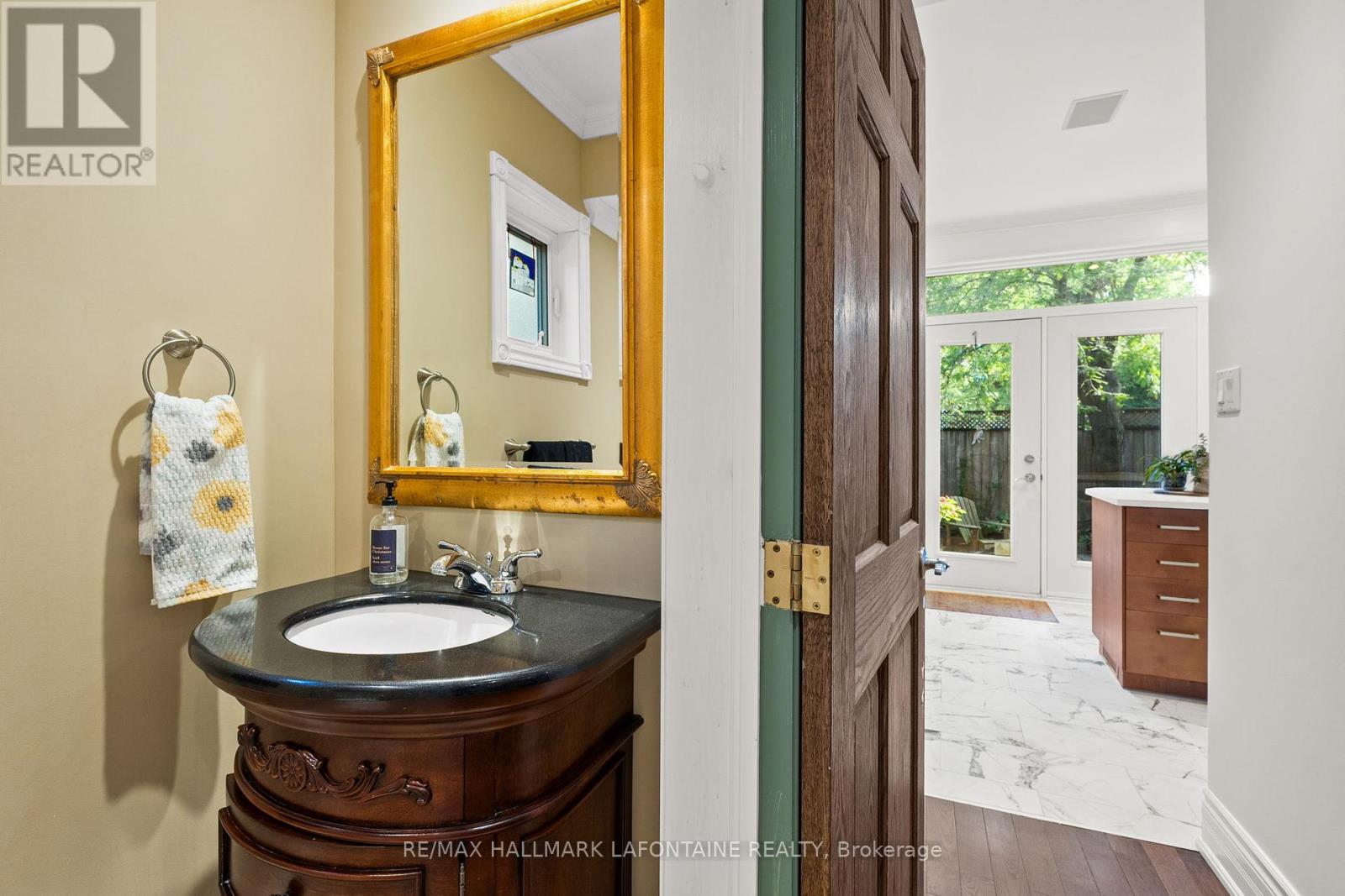 13 Cathcart Square, Ottawa, Ontario  K1N 5Z9 - Photo 21 - X12400798