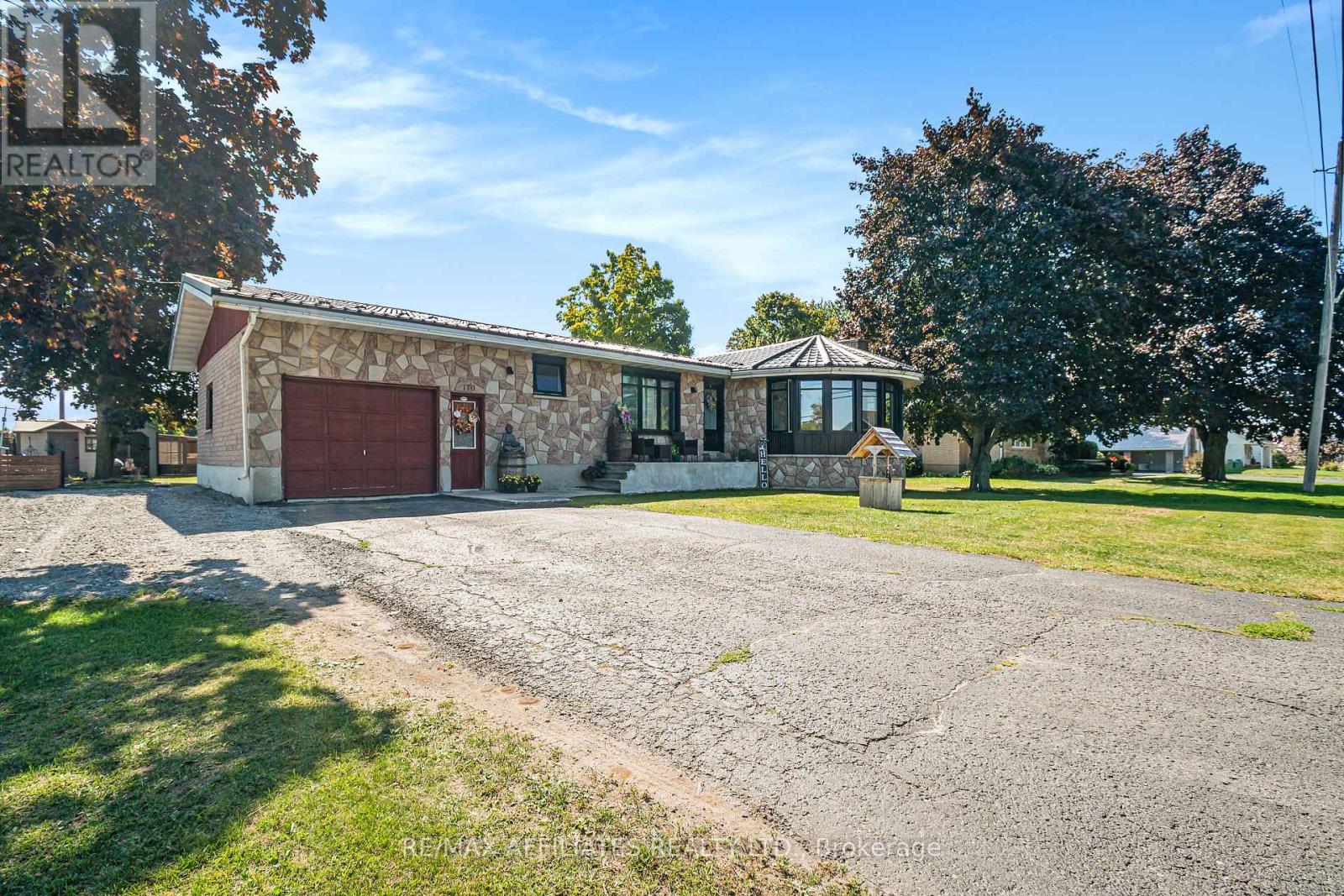170 Rue Principale Road, The Nation, Ontario  K0A 3C0 - Photo 3 - X12400829