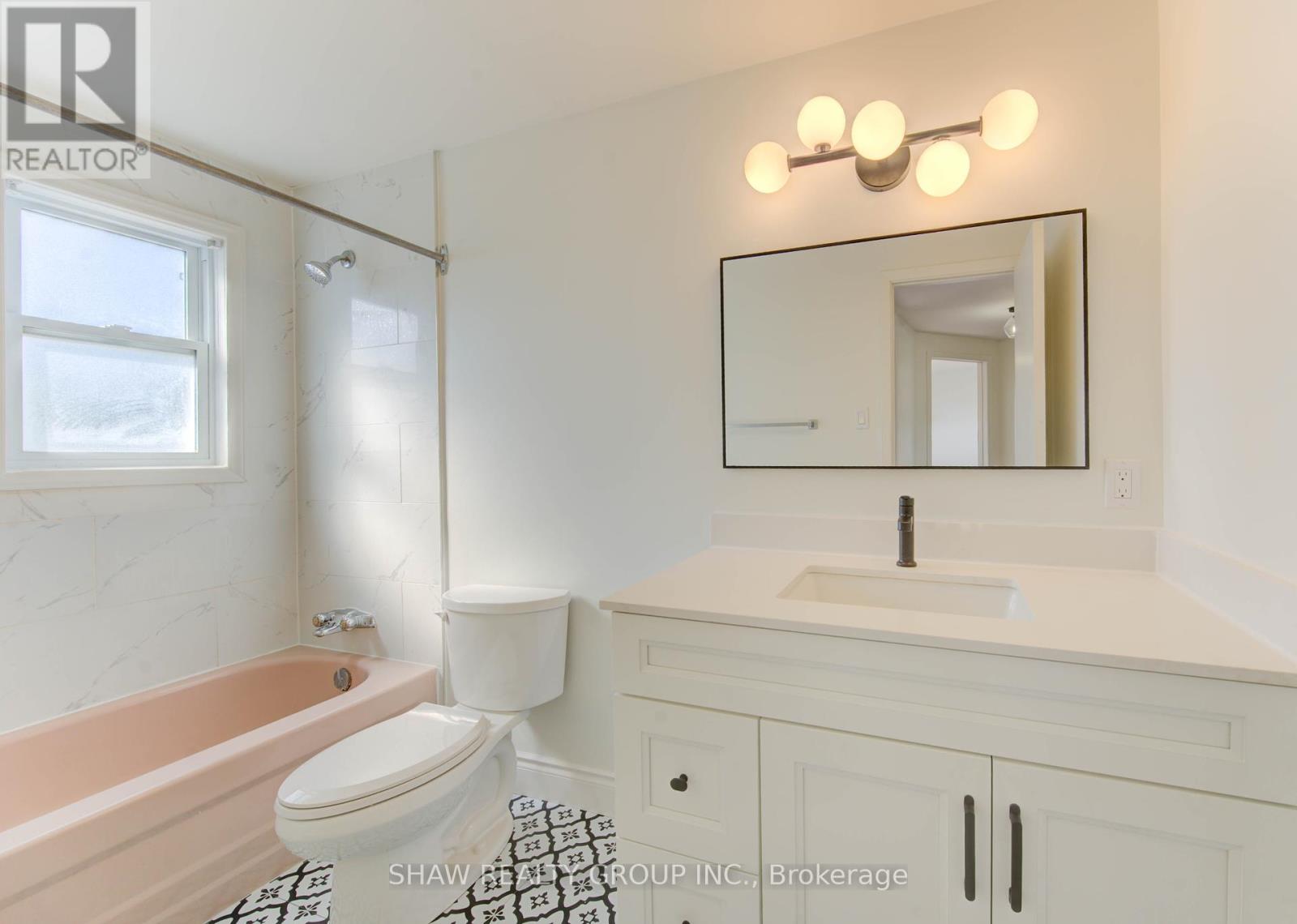 60 Elmsdale Drive, Kitchener, Ontario  N2E 2G4 - Photo 40 - X12399846