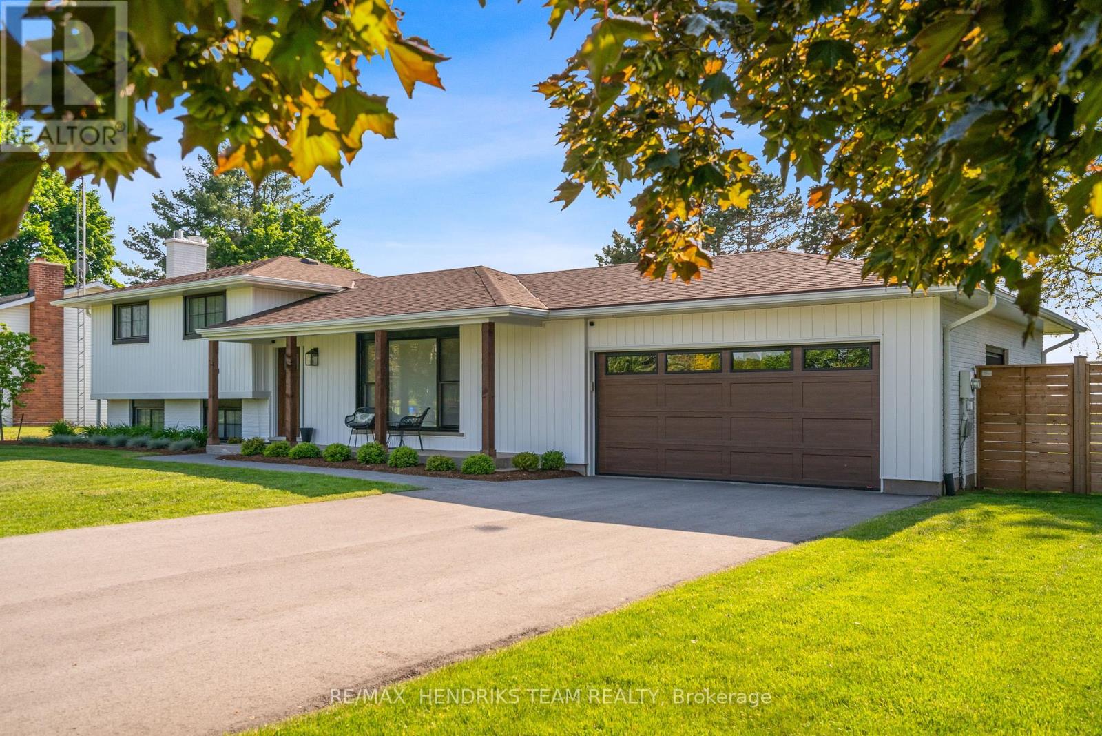 1892 Concession 4 Road, Niagara-On-The-Lake, Ontario  L0S 1J0 - Photo 3 - X12400733