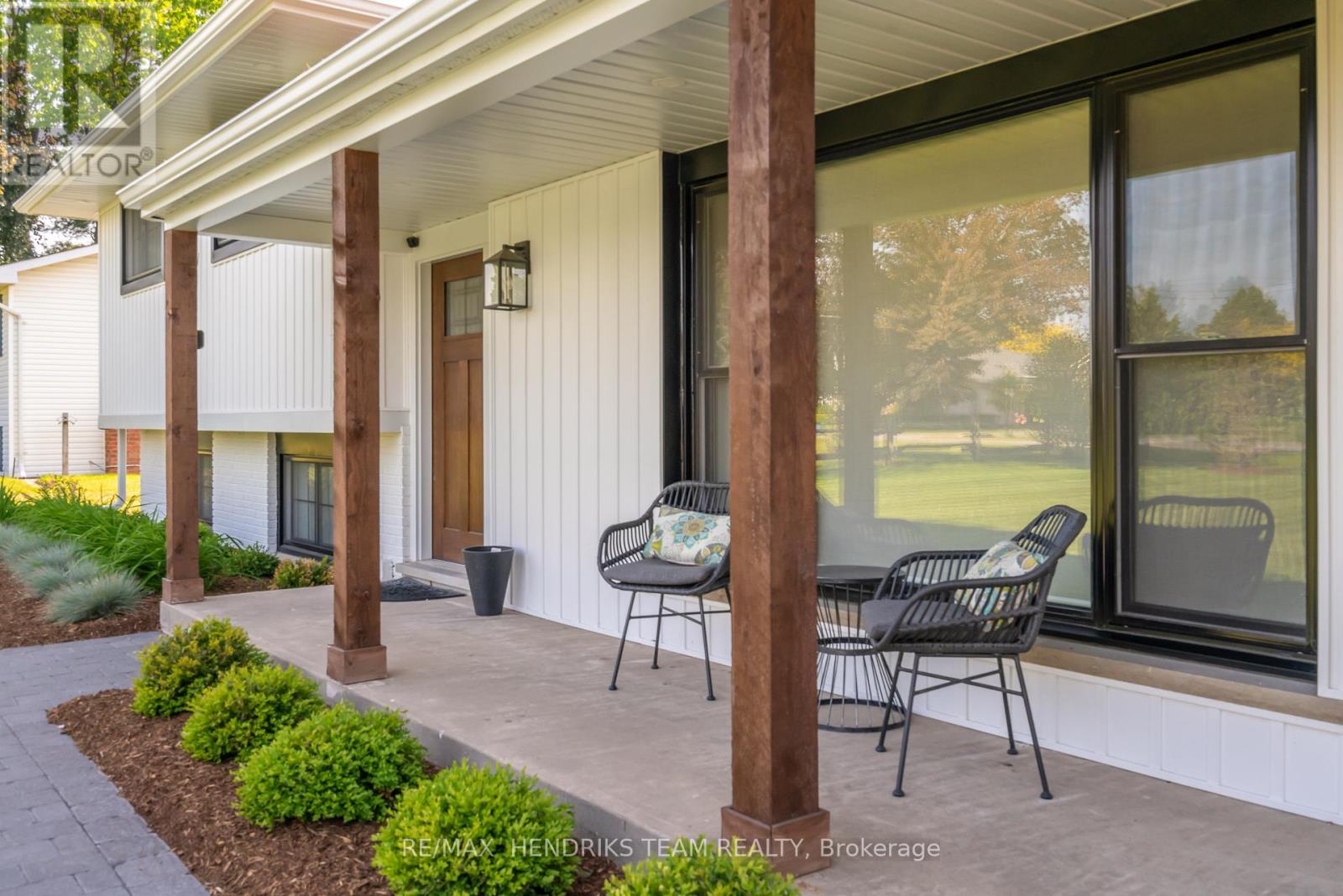 1892 Concession 4 Road, Niagara-On-The-Lake, Ontario  L0S 1J0 - Photo 4 - X12400733