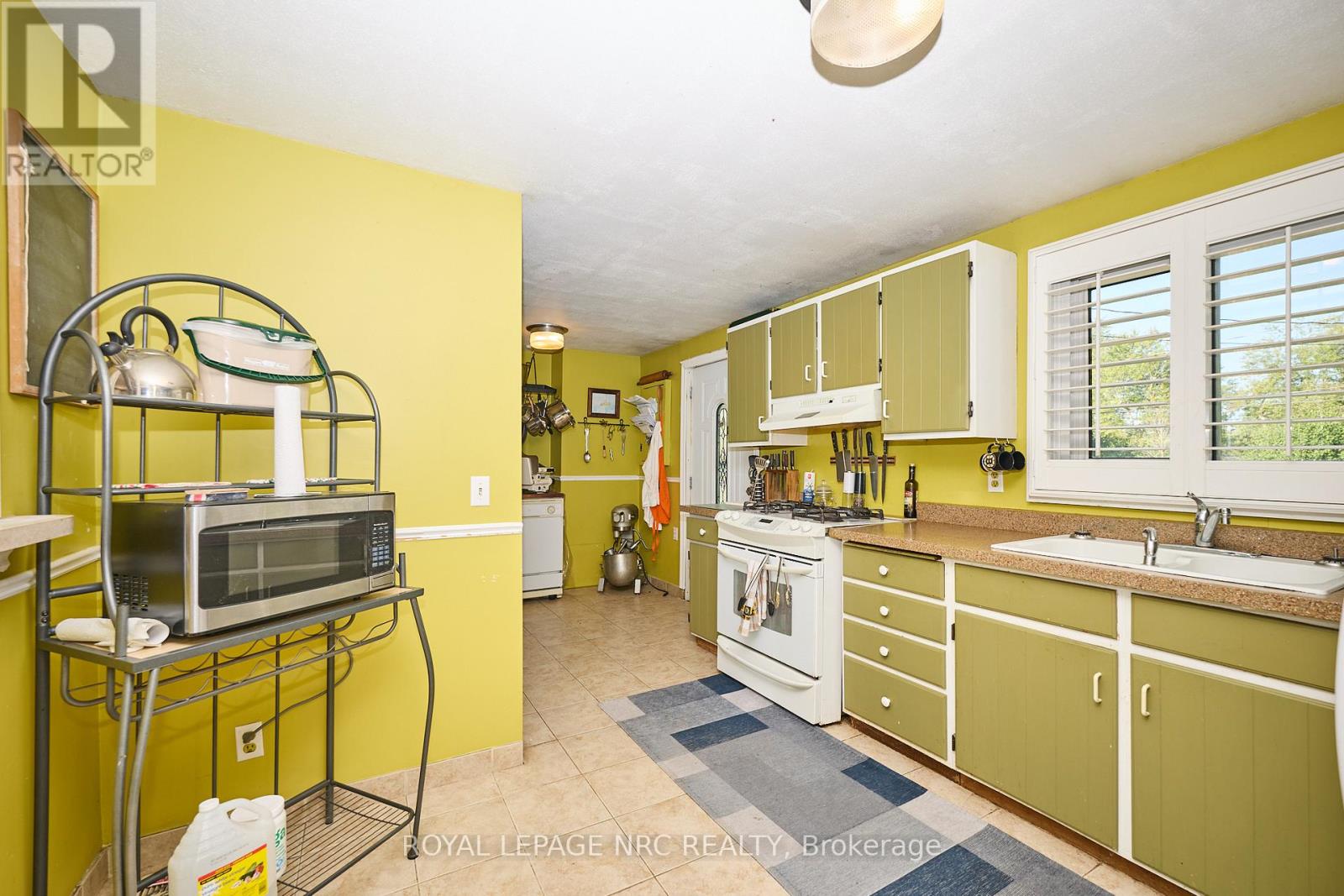 489 Lakeside Road, Fort Erie, Ontario  L2A 4X8 - Photo 20 - X12400797