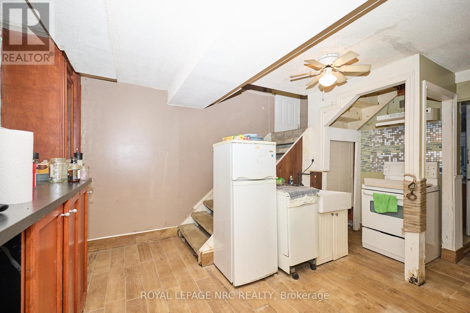 489 Lakeside Road, Fort Erie, Ontario  L2A 4X8 - Photo 36 - X12400797