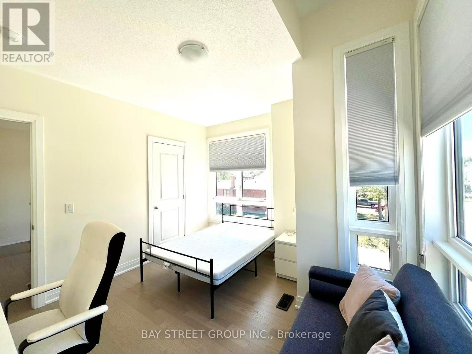 115b Bond Crescent, Richmond Hill, Ontario  L4E 3L1 - Photo 11 - N12400674