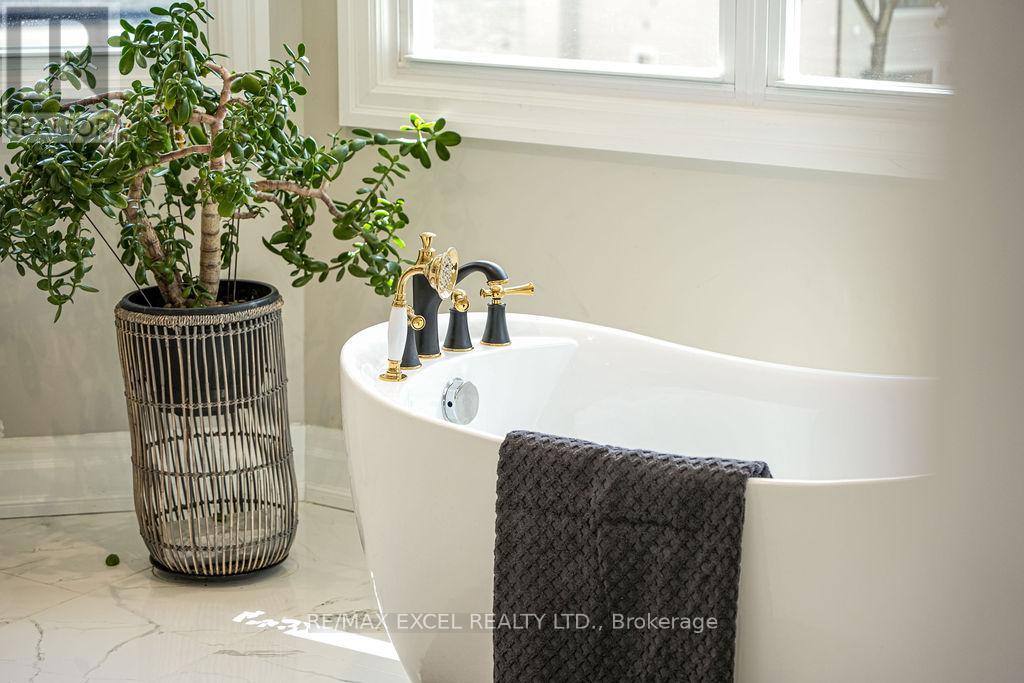 88 Montgomery Court, Markham (Buttonville), Ontario  L3R 0C1 - Photo 29 - N12400687