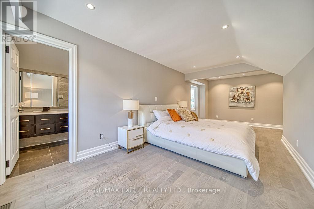 88 Montgomery Court, Markham (Buttonville), Ontario  L3R 0C1 - Photo 36 - N12400687