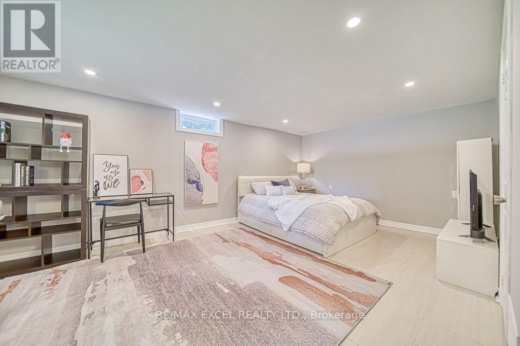88 Montgomery Court, Markham (Buttonville), Ontario  L3R 0C1 - Photo 44 - N12400687