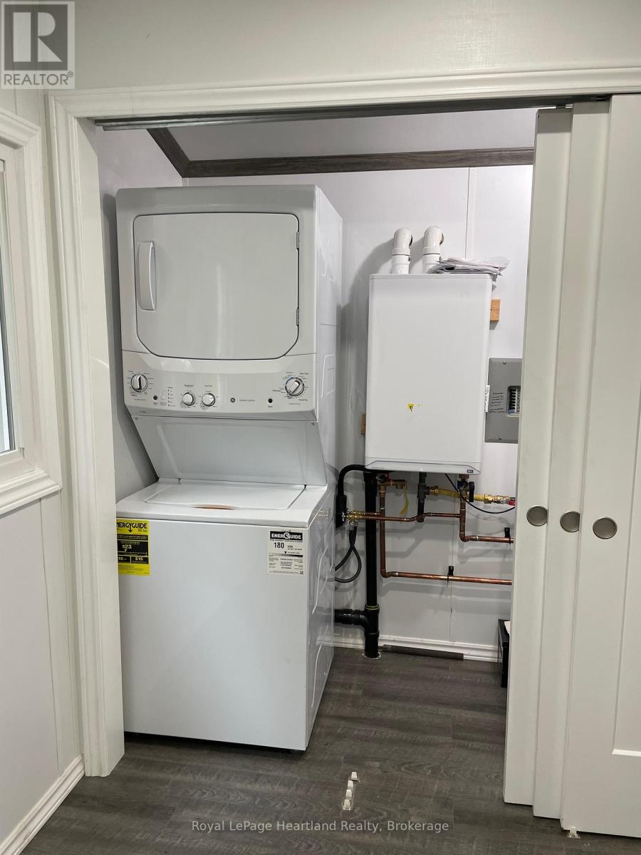 Photo 11 of 26 for 4 Starboard - 77719 Bluewater Highway