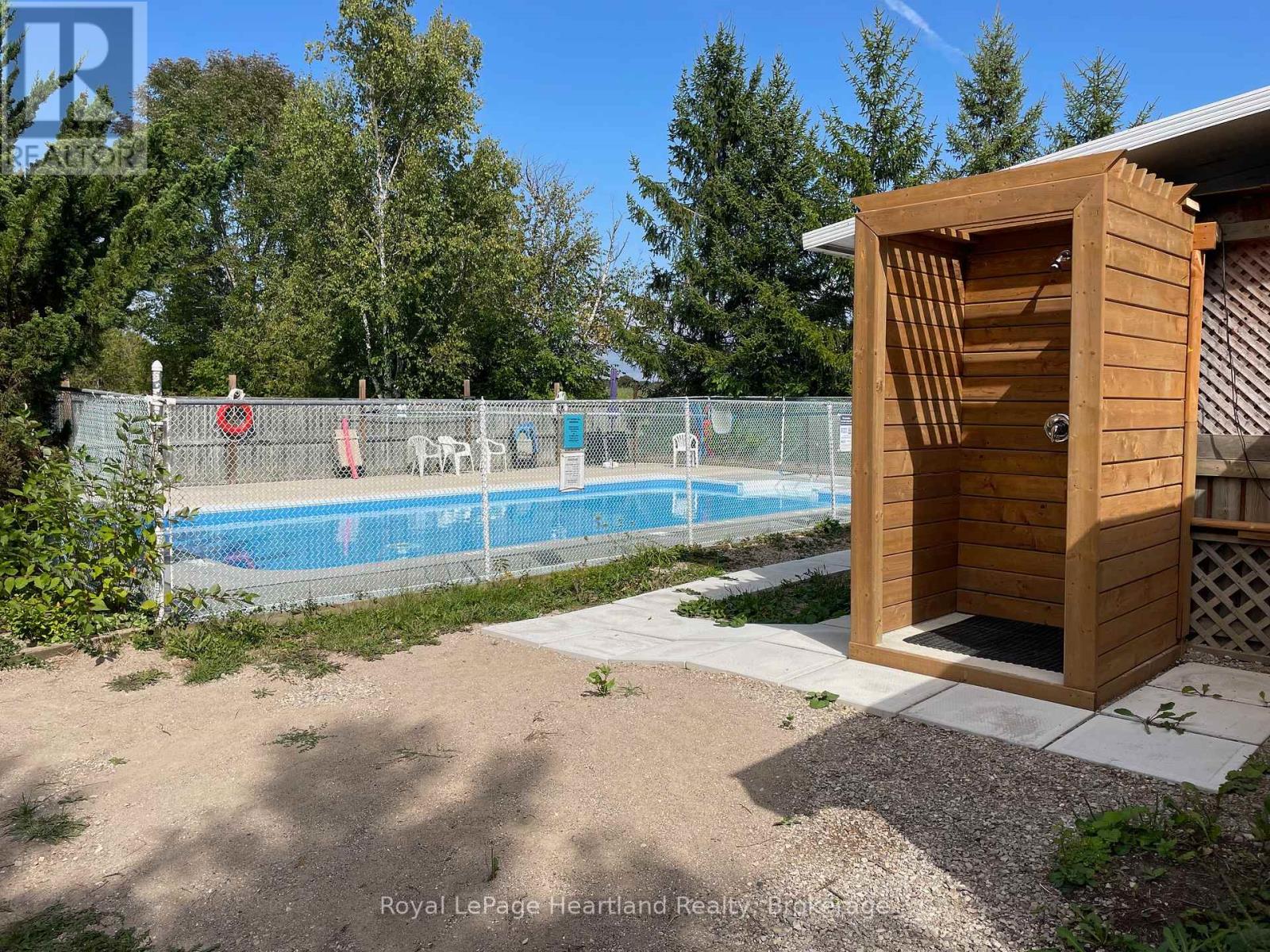 Photo 24 of 26 for 4 Starboard - 77719 Bluewater Highway