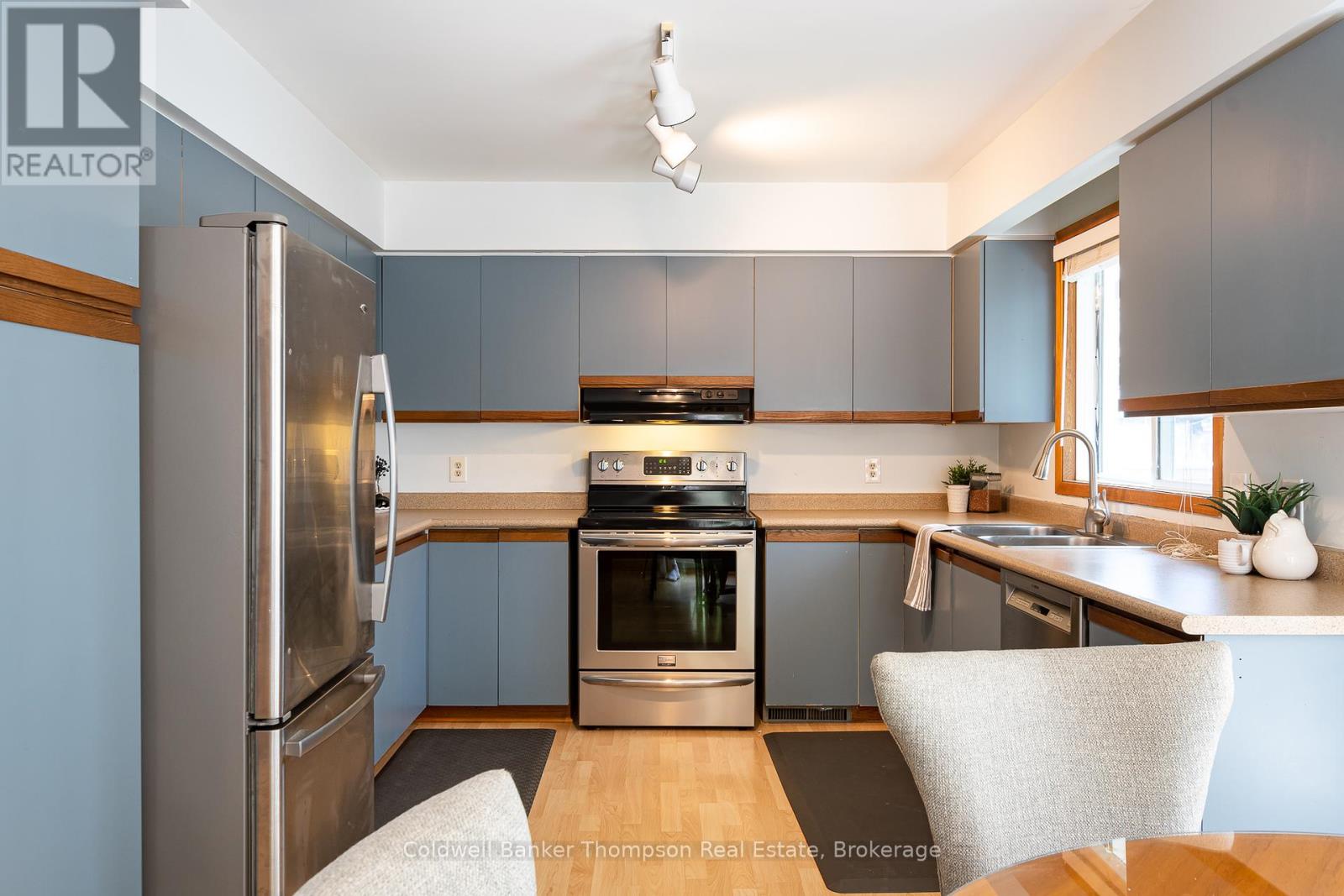 20 Southdale Drive, Huntsville, Ontario  P1H 1T6 - Photo 10 - X12400786