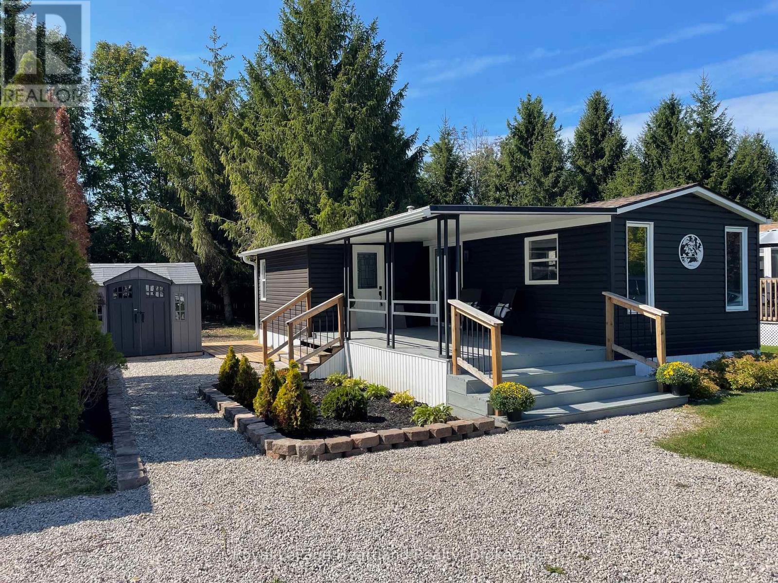 4 Starboard - 77719 Bluewater Highway, Central Huron (Clinton), Ontario  N0M 1G0 - Photo 18 - X12400779