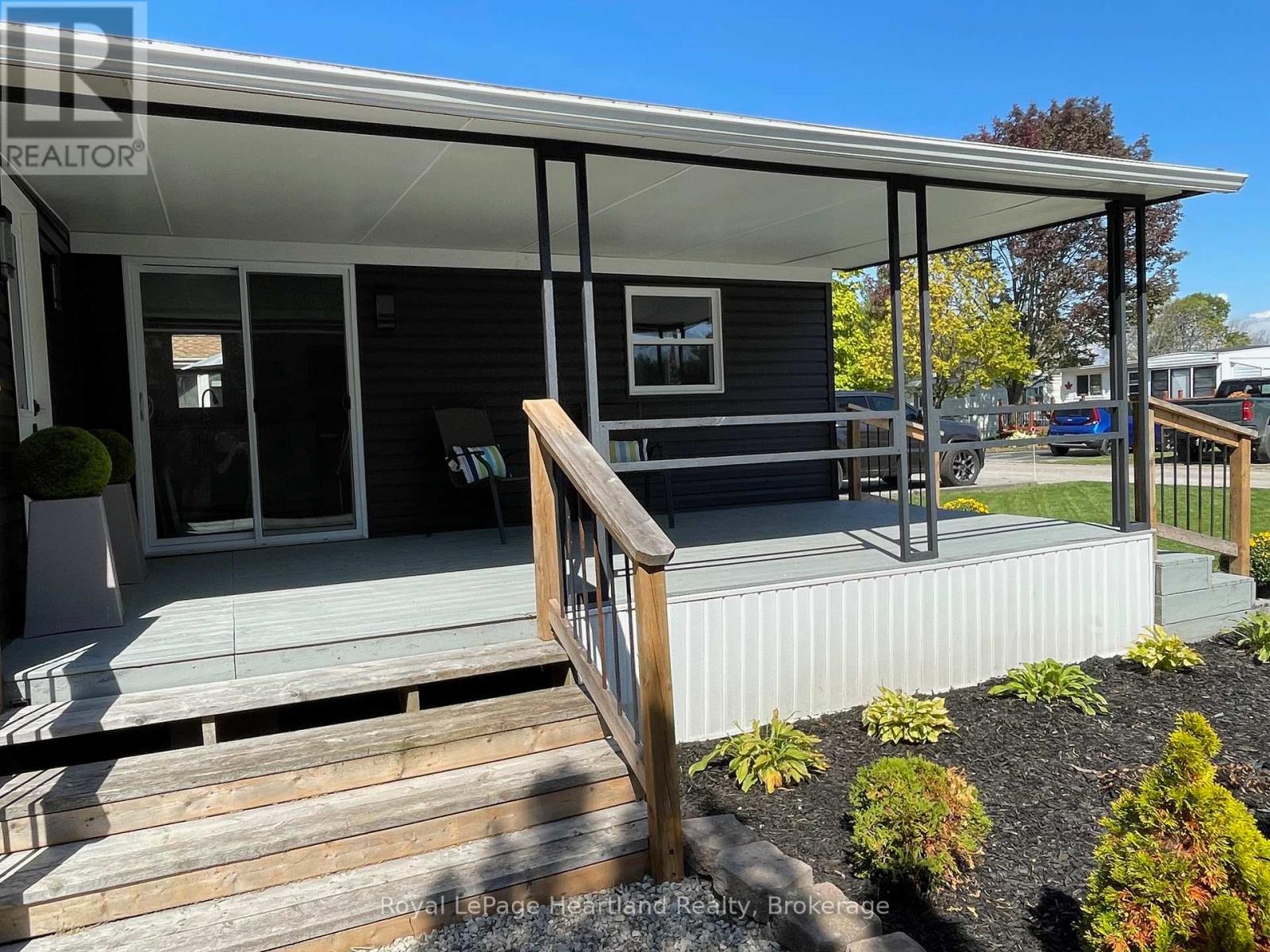 4 Starboard - 77719 Bluewater Highway, Central Huron (Clinton), Ontario  N0M 1G0 - Photo 19 - X12400779