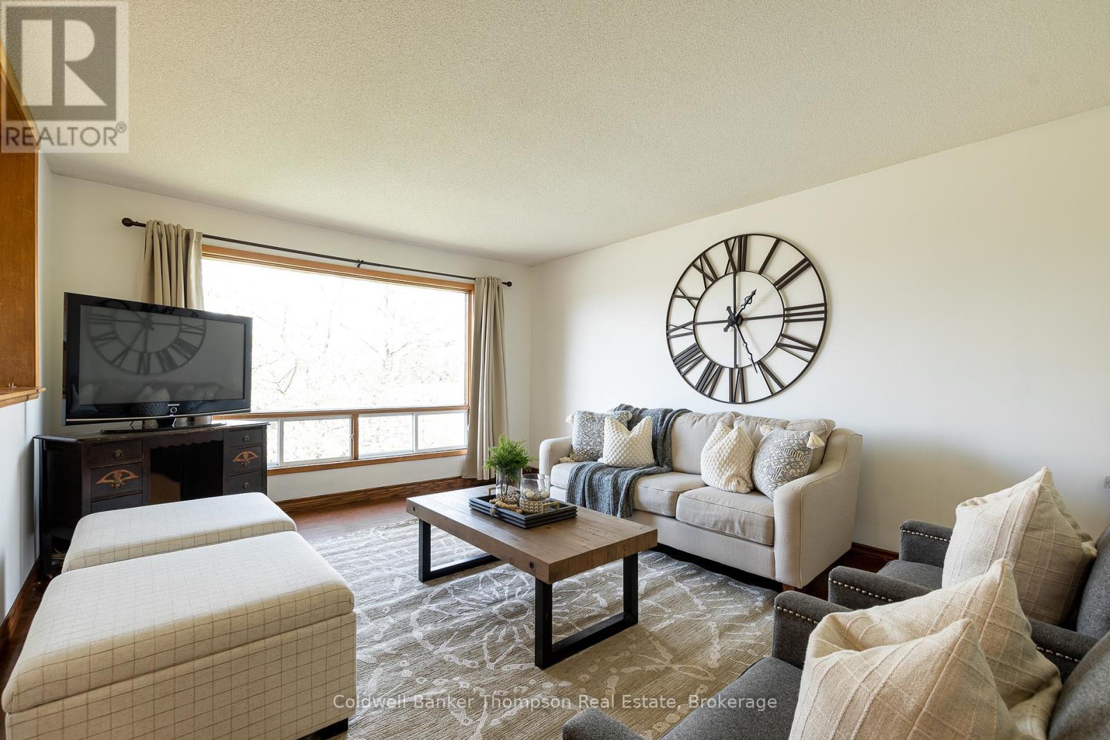 20 Southdale Drive, Huntsville, Ontario  P1H 1T6 - Photo 6 - X12400786